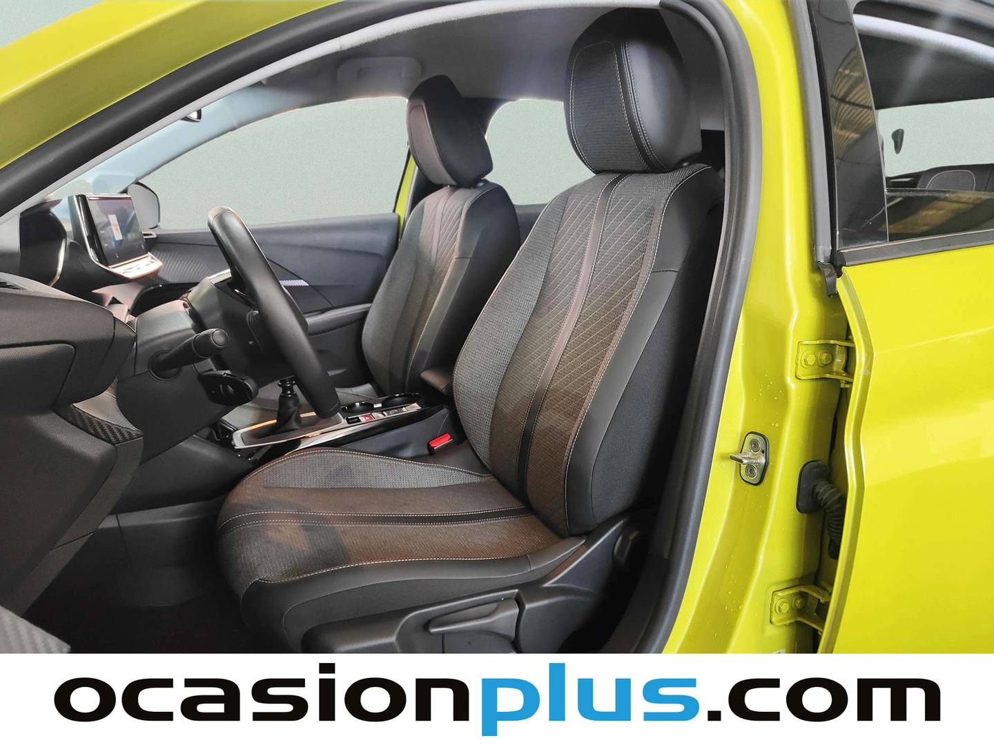 Foto asientos delanteros Peugeot 208 Peugeot 208 PureTech 100 Allure (100 CV)