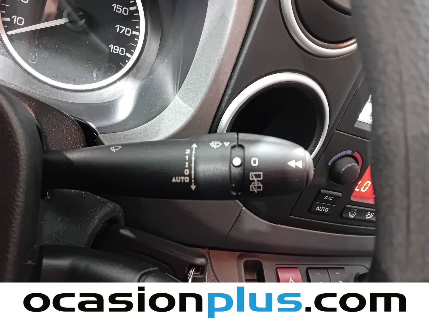 Foto Peugeot Partner Peugeot Partner Tepee 1.2 PureTech Outdoor (110 CV)