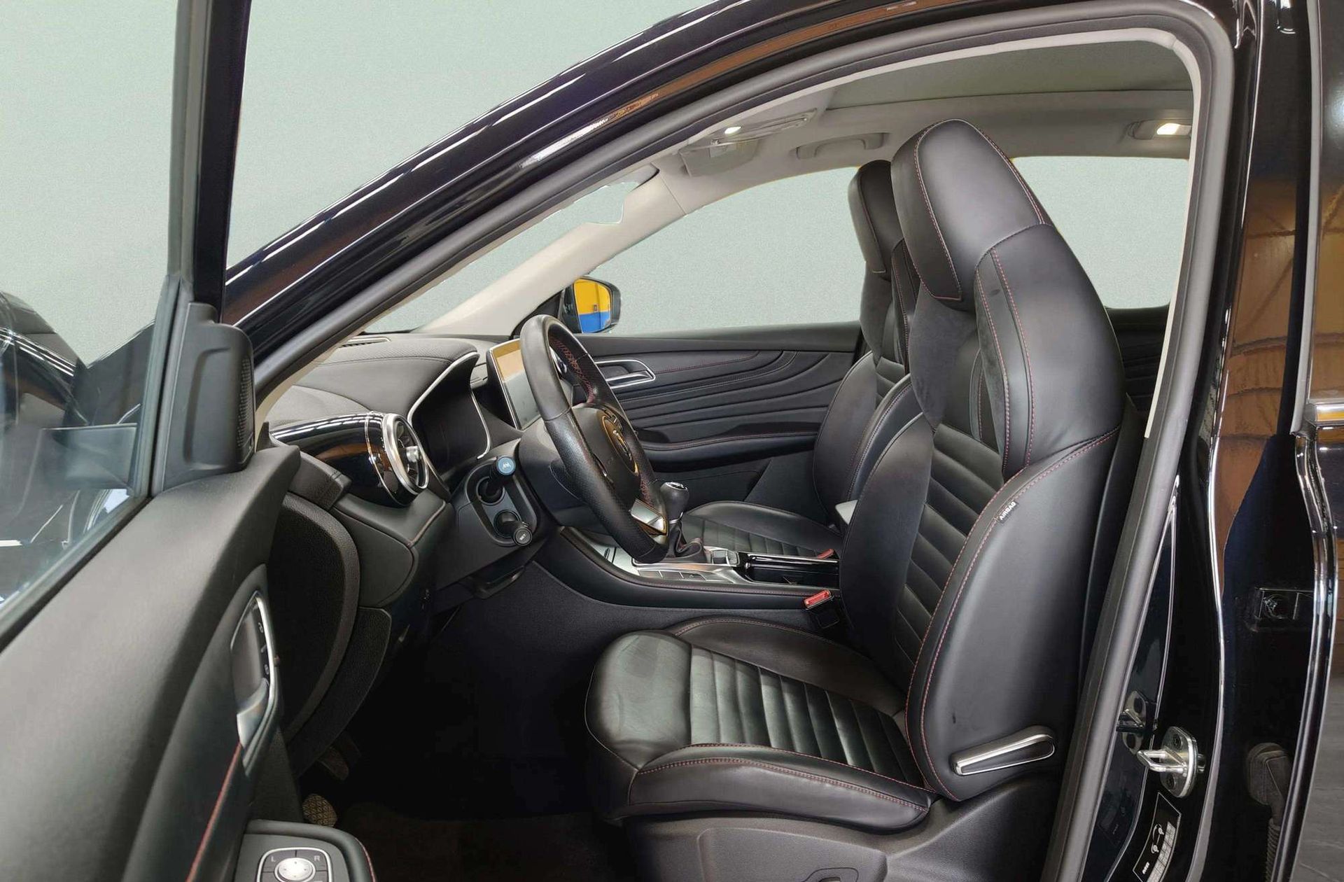 MG HS 1.5 Turbo GDI Luxury - foto 15