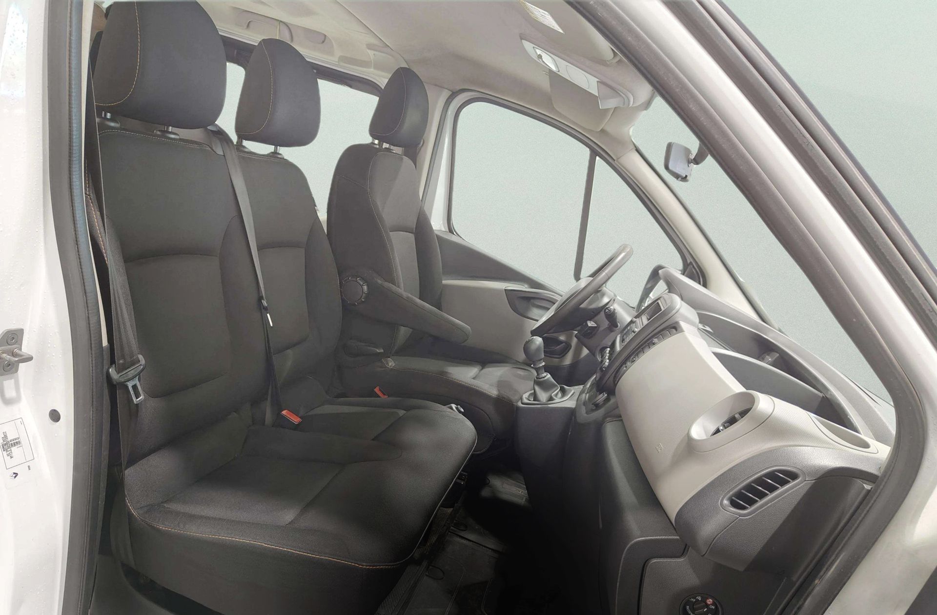 Renault Trafic dCi 115 Combi Mixto 5/6 N1 - foto 14