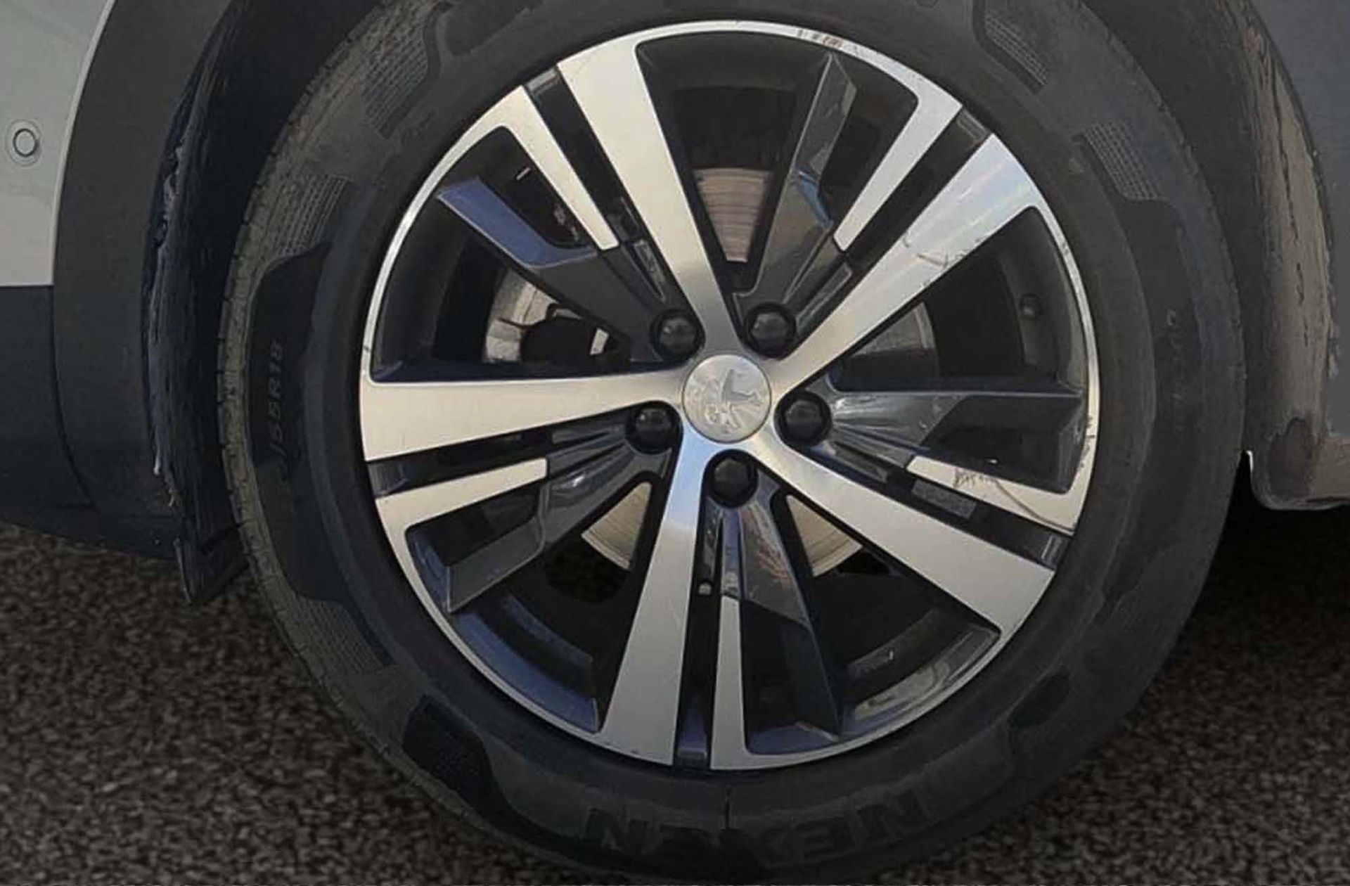 Peugeot 3008 PureTech 130 Allure Pack - foto 34