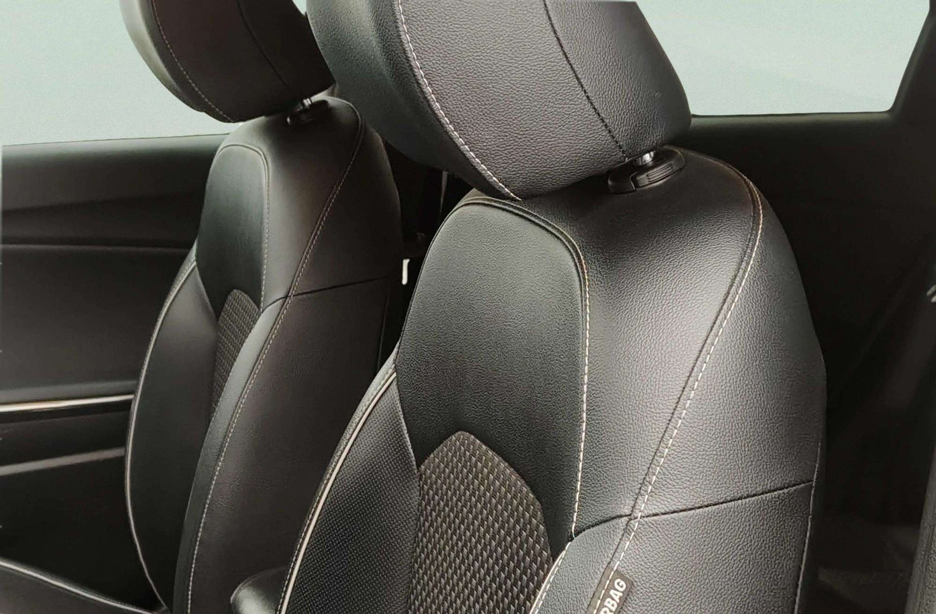 Kia Ceed 1.6 CRDi Tech - foto 13