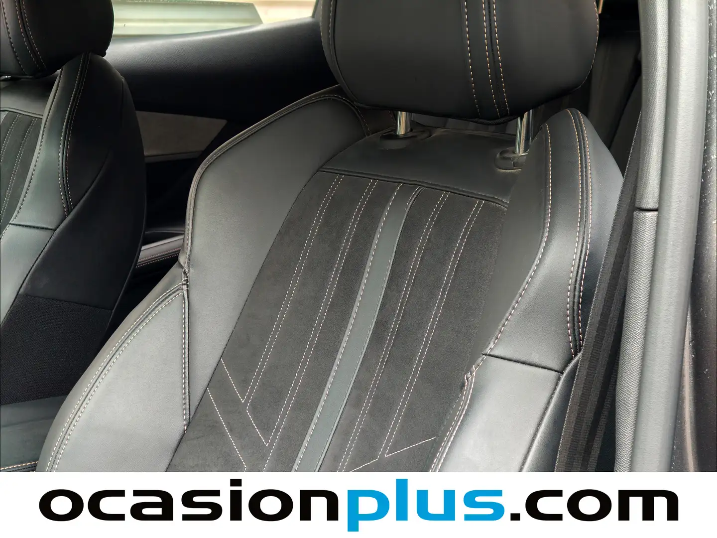 Foto Peugeot 3008 Peugeot 3008 PureTech 130 S&S GT (130 CV)