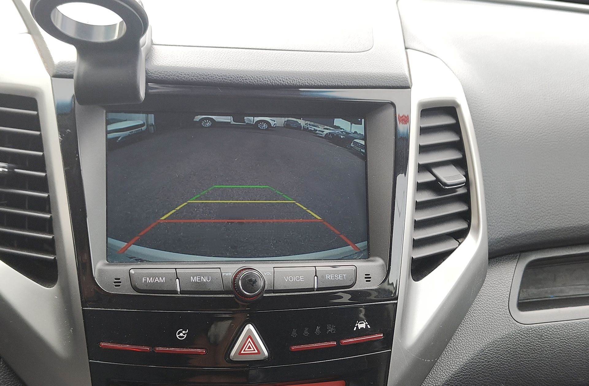 SsangYong Tivoli G16 Limited 4x2 - foto 8