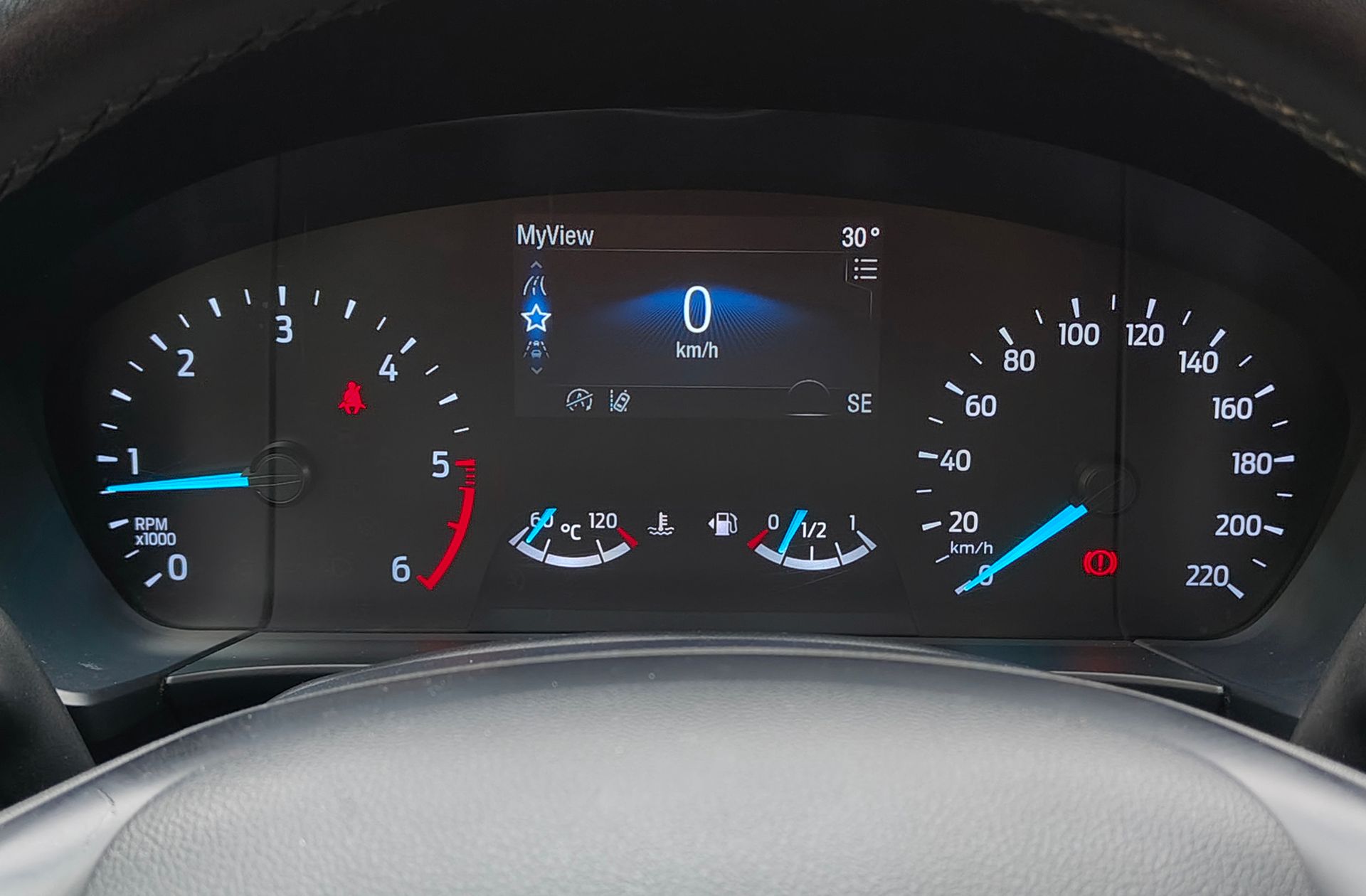 Ford Kuga 1.5 EcoBlue Titanium - foto 24