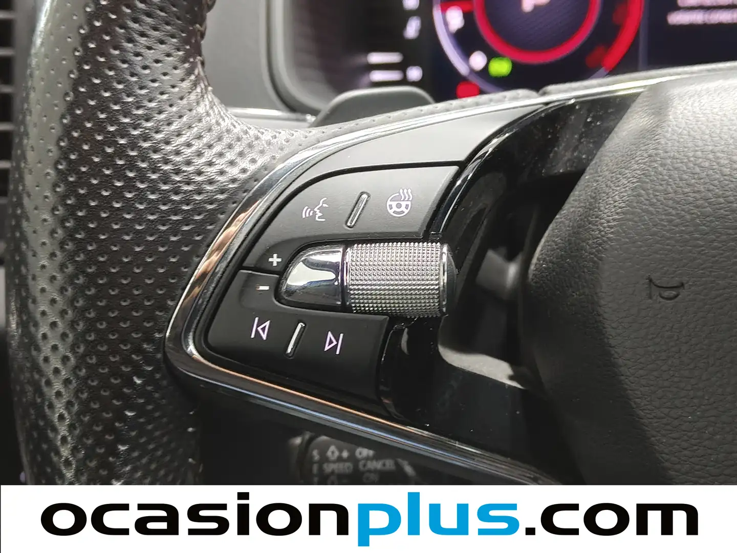 Foto Skoda Karoq Skoda Karoq 1.5 TSI ACT Sportline DSG (150 CV)