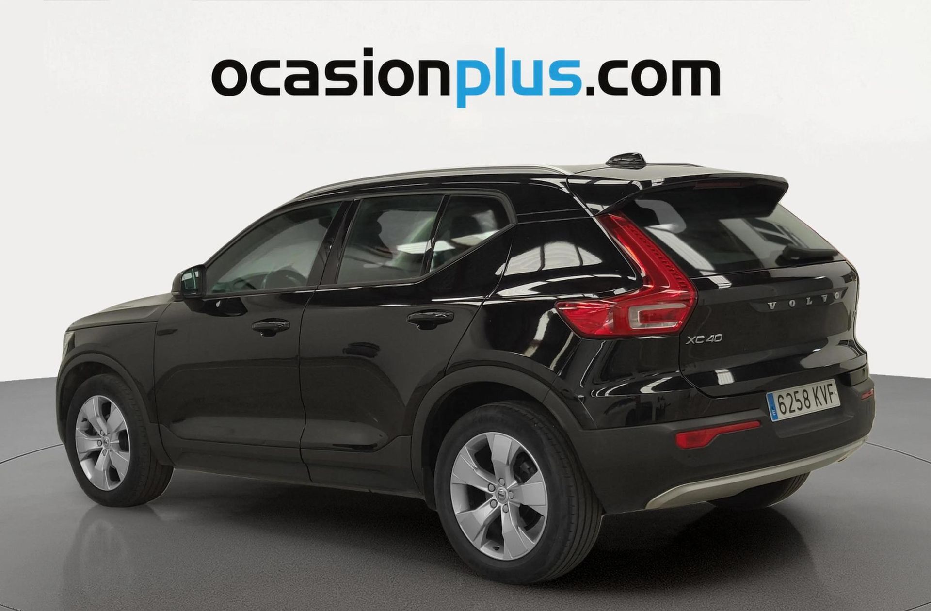 Volvo XC40 D3 Momentum - foto 3