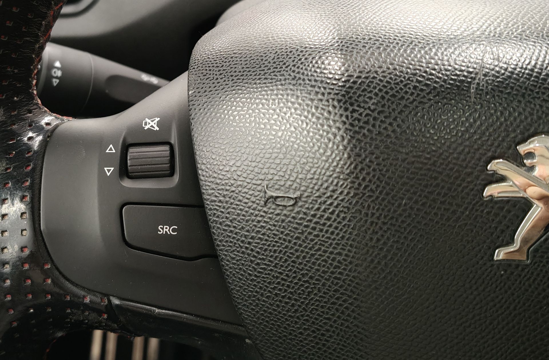 Peugeot 308 1.6 GTI - foto 32