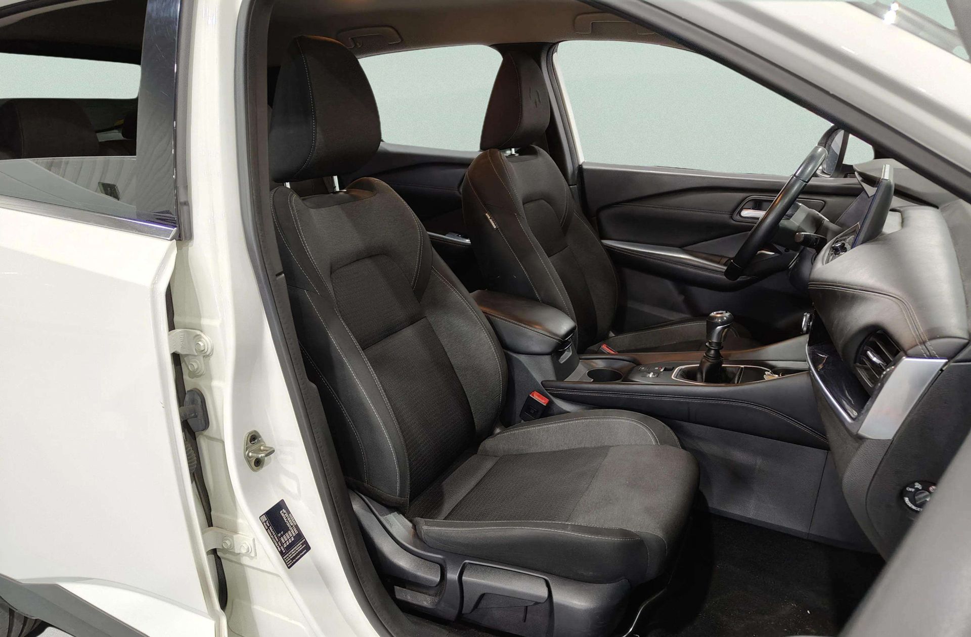 Nissan Qashqai DIG-T 140 N-Connecta - foto 19