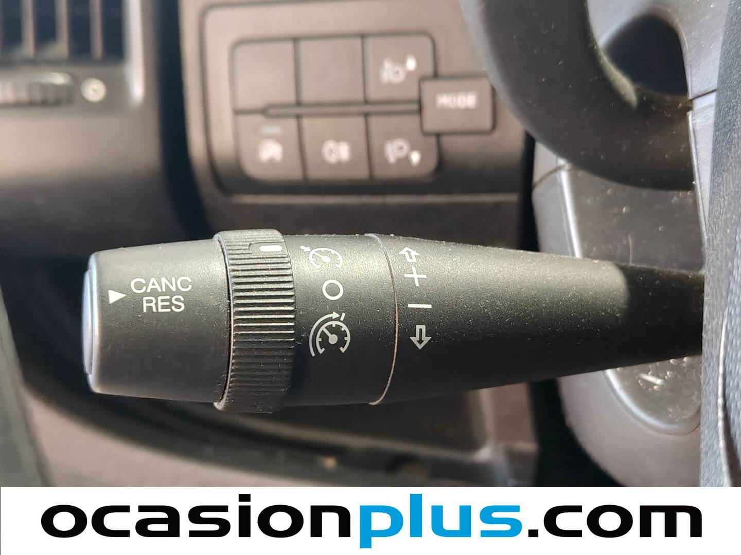 Extras y acabados del Citroën Jumper Citroen Jumper Furgon BlueHDi 140 35 L3H3 (140 CV)