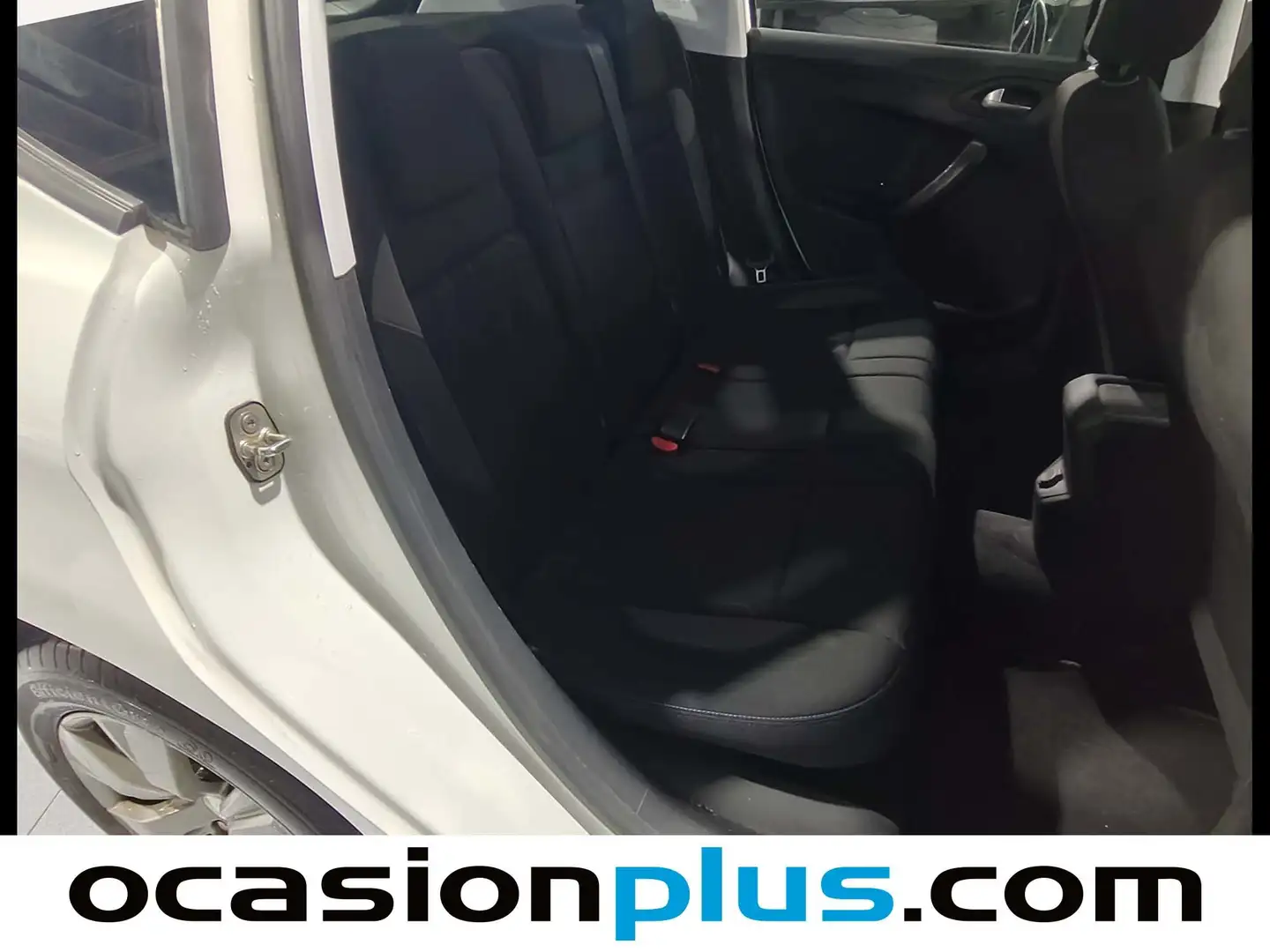 Foto Peugeot 2008 Peugeot 2008 BlueHDi 100 Style (100 CV)