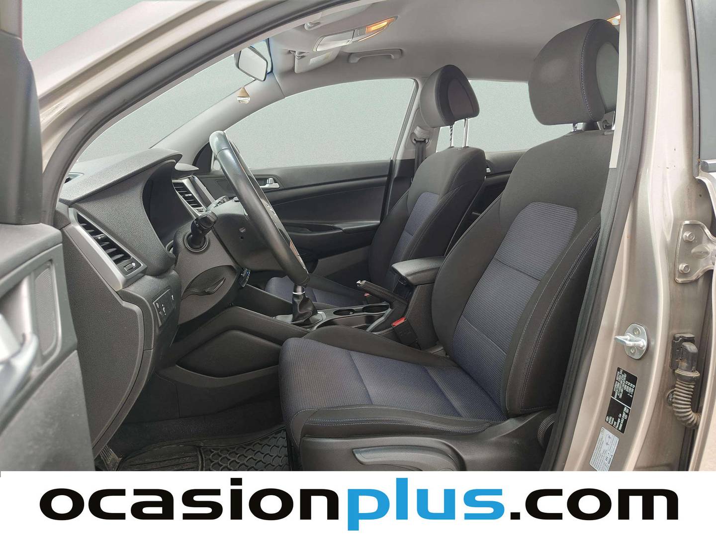 Foto asientos delanteros Hyundai Tucson Hyundai Tucson 1.6 GDI BlueDrive 25 Aniversario 4x2 (131 CV)