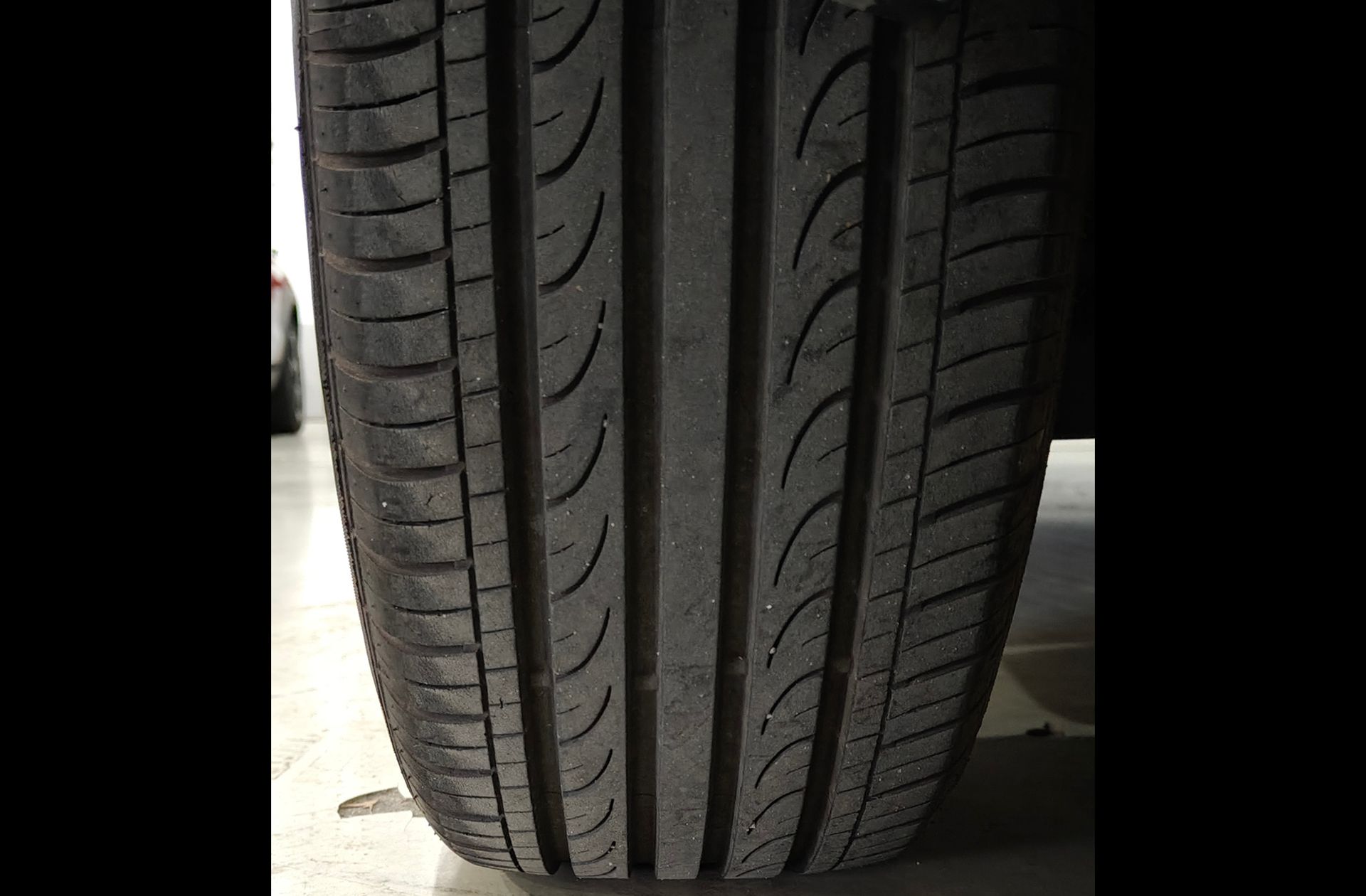 Mitsubishi Carisma 1.9 DI-D Comfort - foto 23