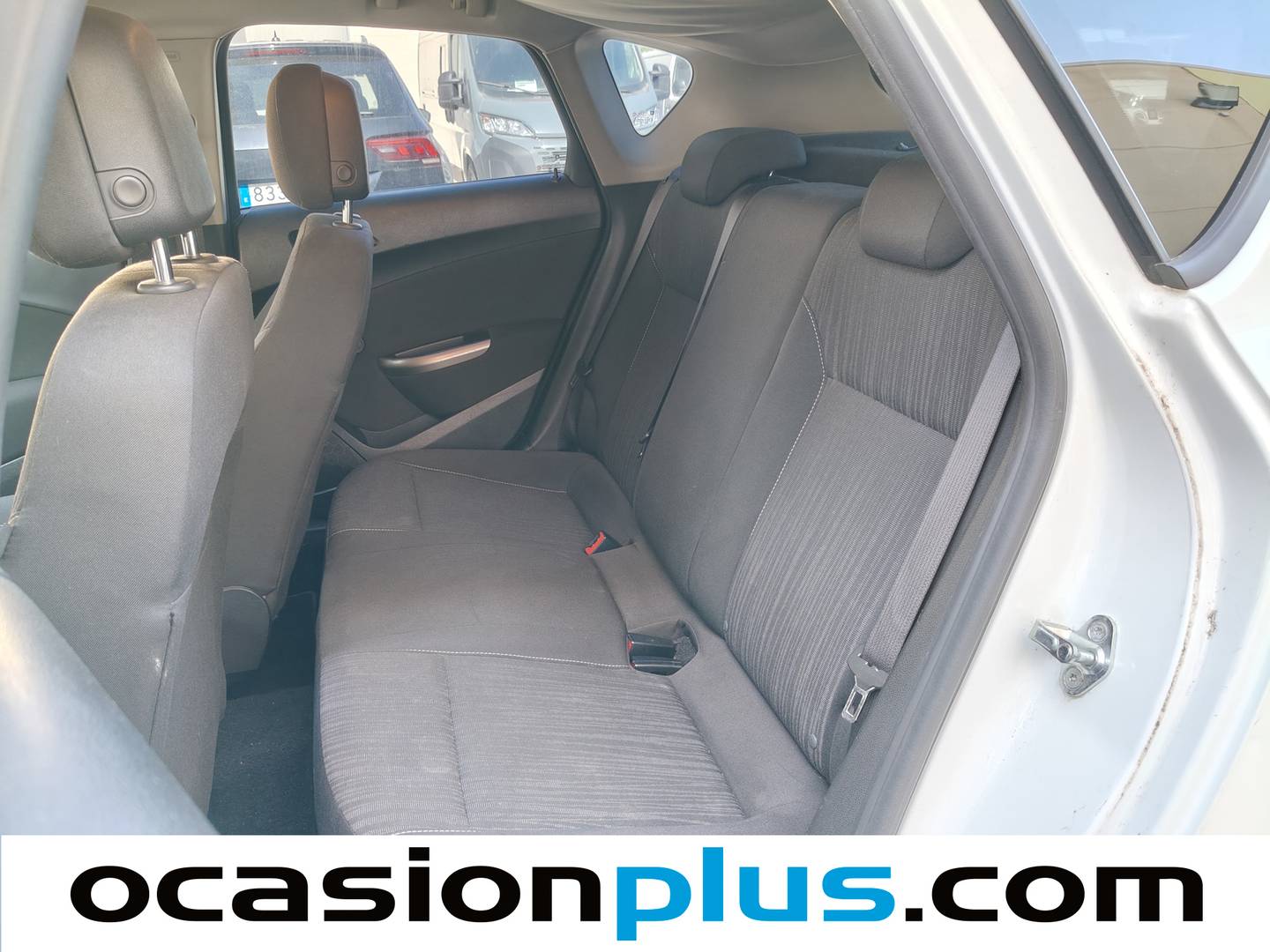 Foto asientos traseros Opel Astra Opel Astra 1.7 CDTI Enjoy (110 CV)