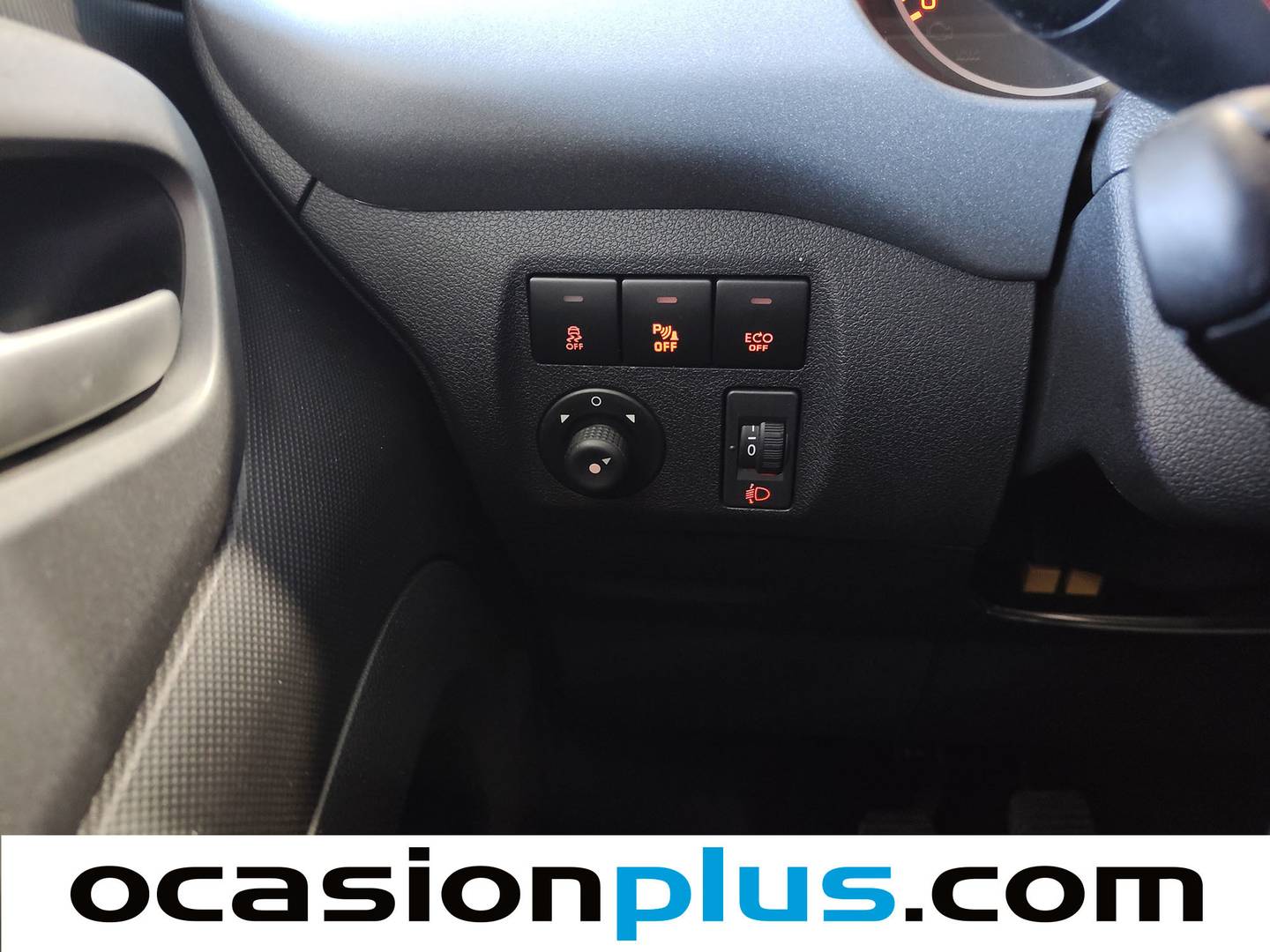 Foto Peugeot Partner Peugeot Partner Tepee Combi 1.2 PureTech Adventure Edition (110 CV)