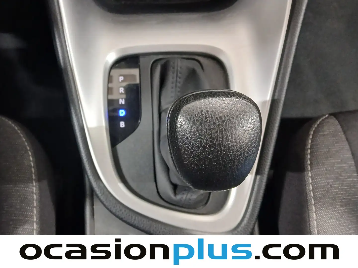 Foto Toyota Yaris Toyota Yaris 120H Business Plus (116 CV)