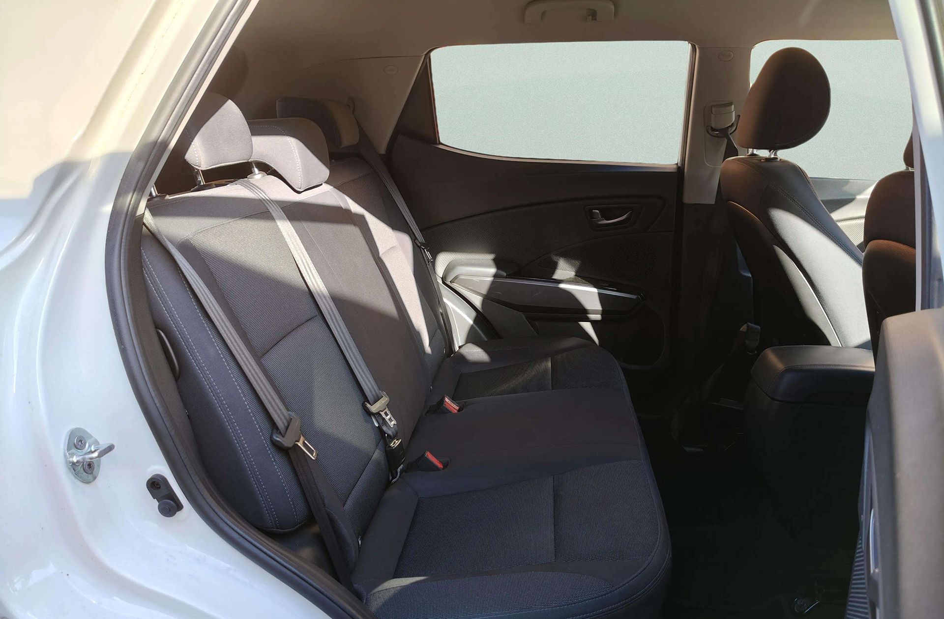 SsangYong Tivoli G12T Urban Plus - foto 18