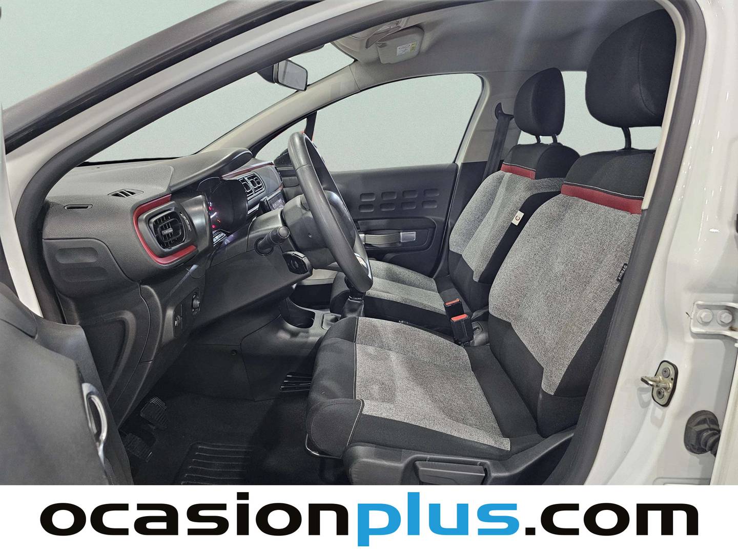 Foto asientos delanteros Citroën C3 Citroën C3 PureTech 82 C-Series (83 CV)