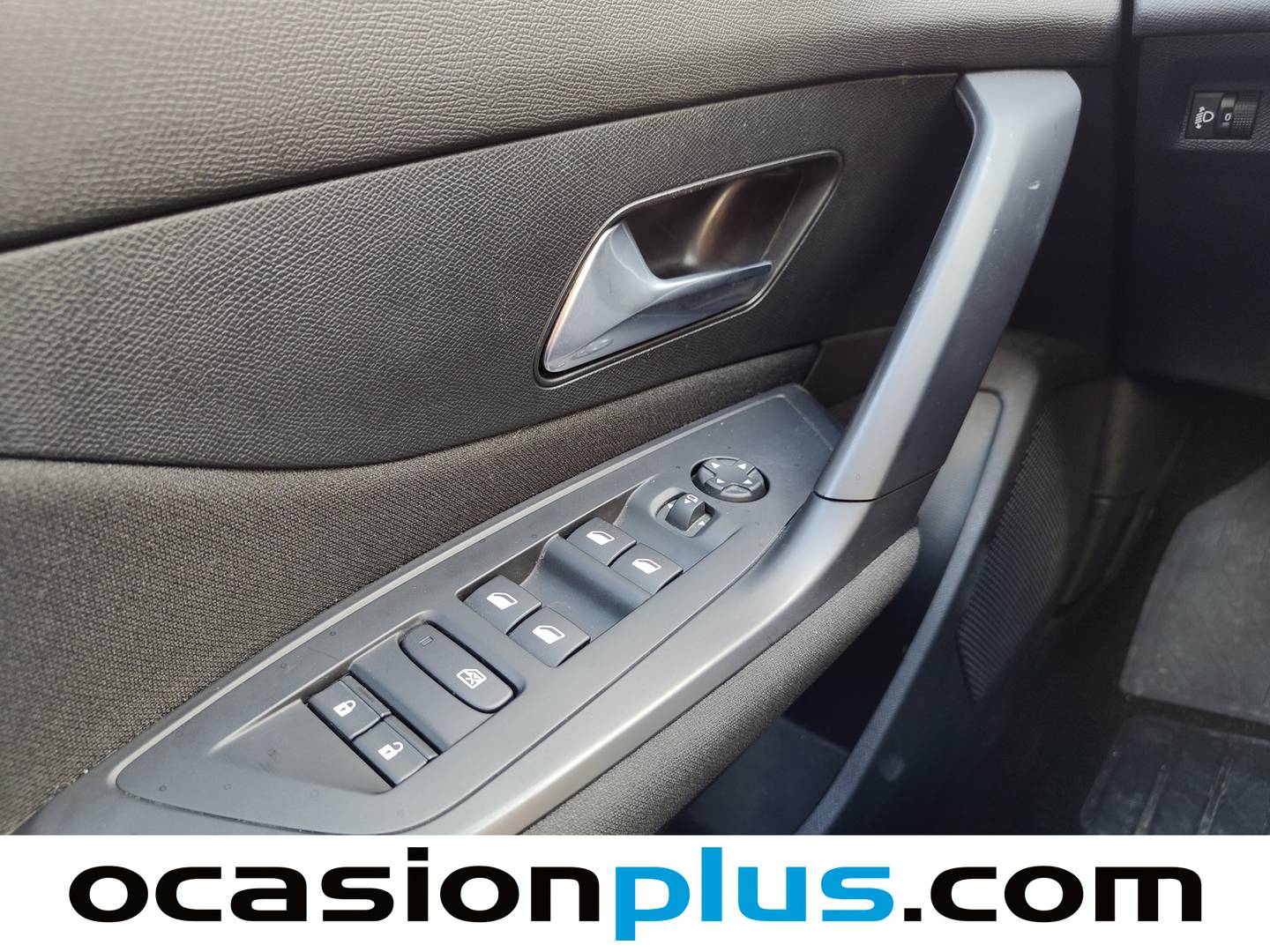 Foto Peugeot 308 Peugeot 308 PureTech 130 S&S Active Pack EAT8 (130 CV)