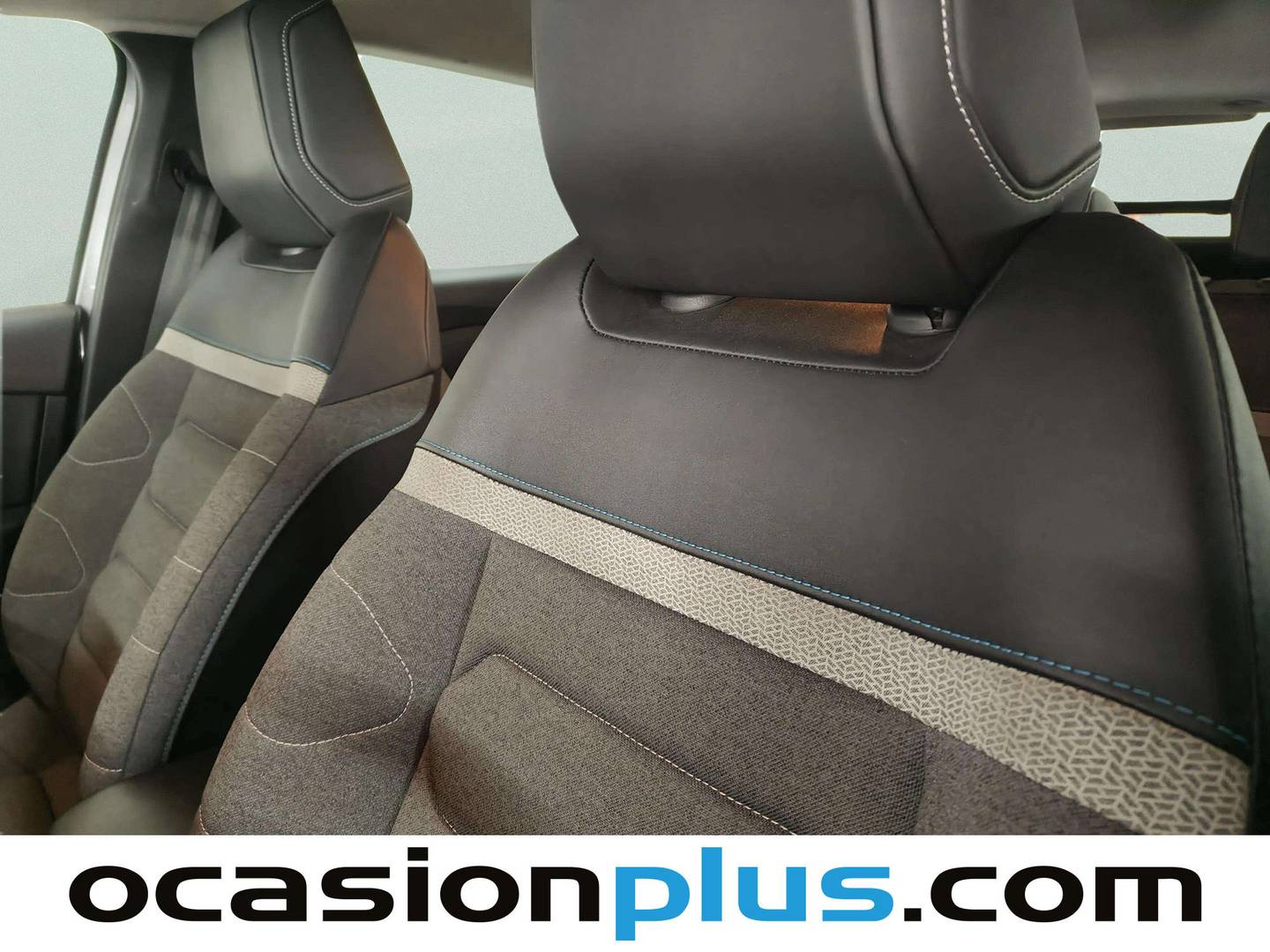 Foto Citroën C4 Citroen C4 PureTech 130 S&S 6v Feel Pack EAT8 (130 CV)