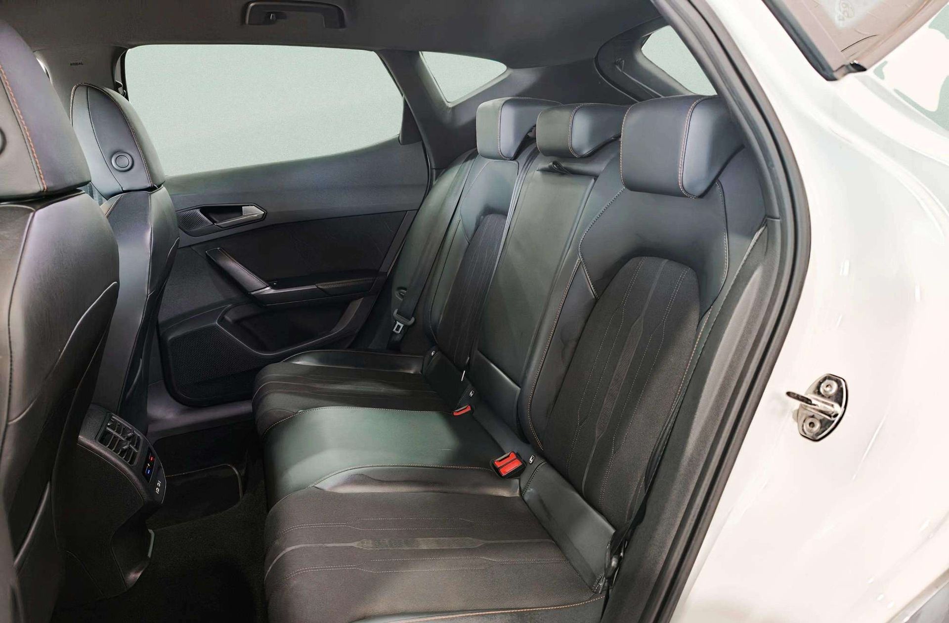 Cupra Formentor 1.5 TSI - foto 11