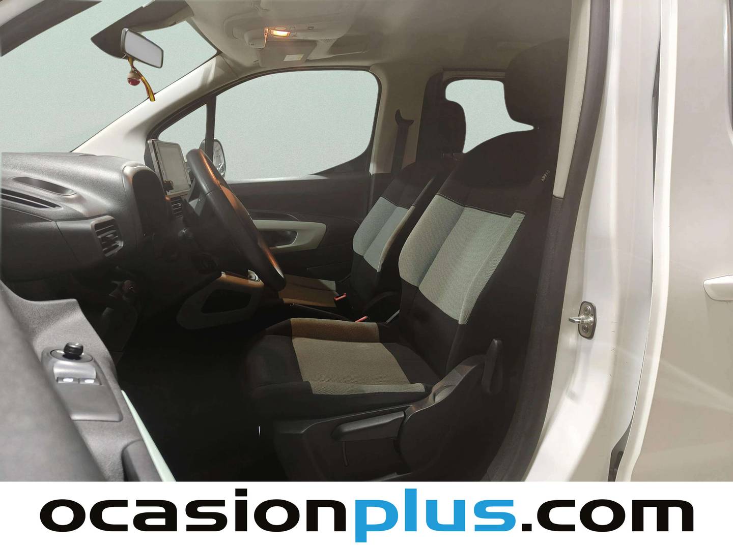Foto asientos delanteros Citroën Berlingo Citroën Berlingo Combi BlueHDi 100 Talla M Feel (100 CV)