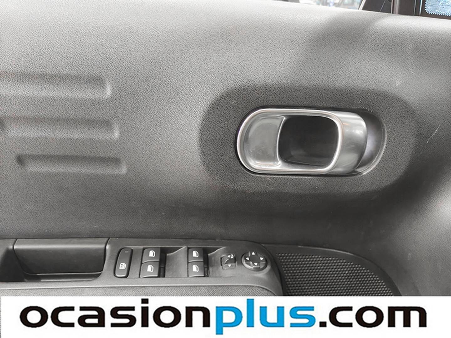 Foto Citroën C3 Aircross Citroen C3 Aircross PureTech 130 Shine Pack EAT6 Auto (131 CV)