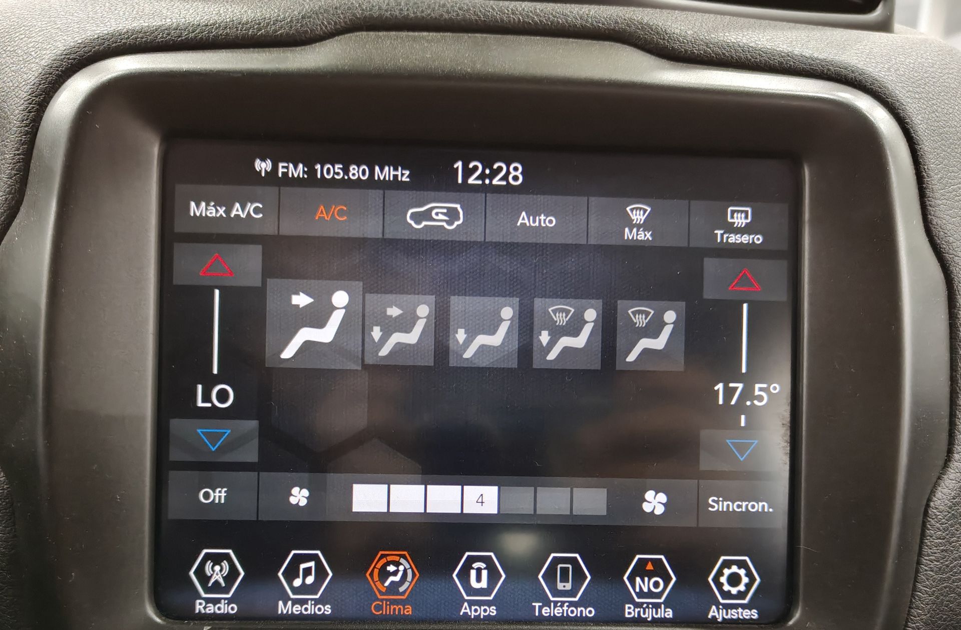 Jeep Renegade 1.0G Limited 4x2 - foto 26