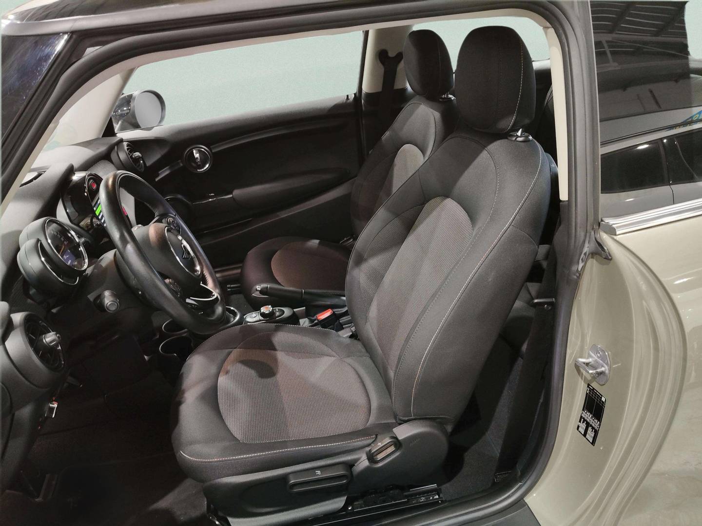 Foto asientos delanteros Mini MINI Mini MINI Cooper (136 CV)