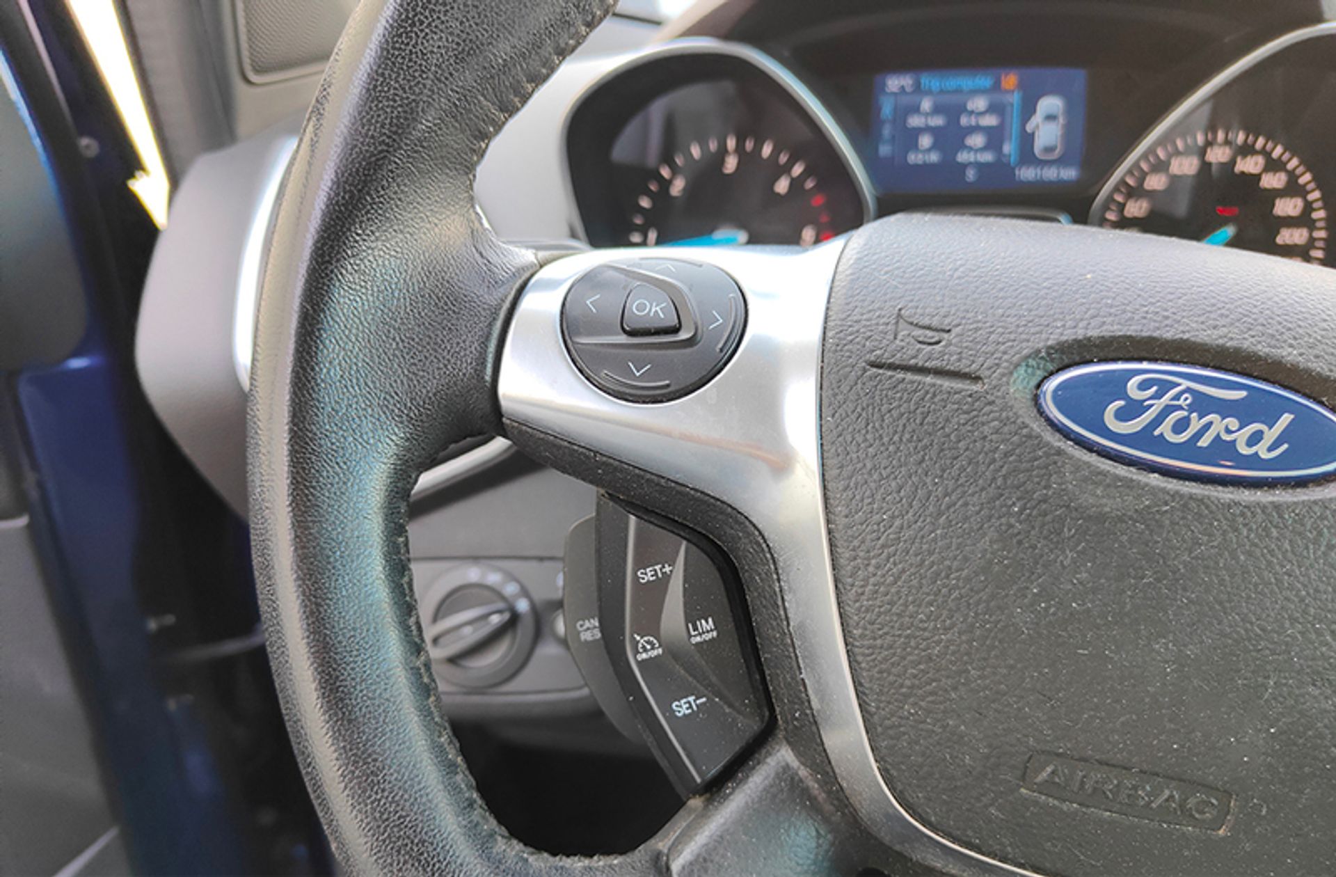Ford Kuga 2.0 TDCi Titanium 4x4 - foto 22
