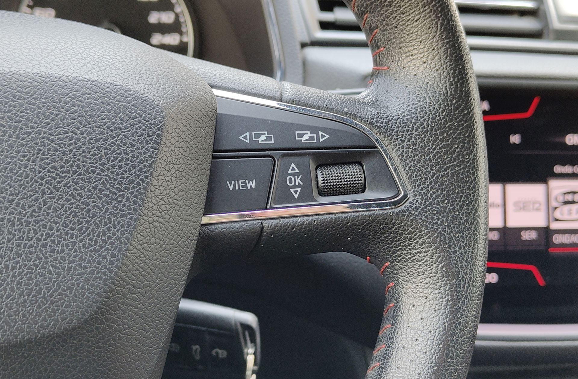 SEAT Arona 1.6 TDI Ecomotive FR - foto 25