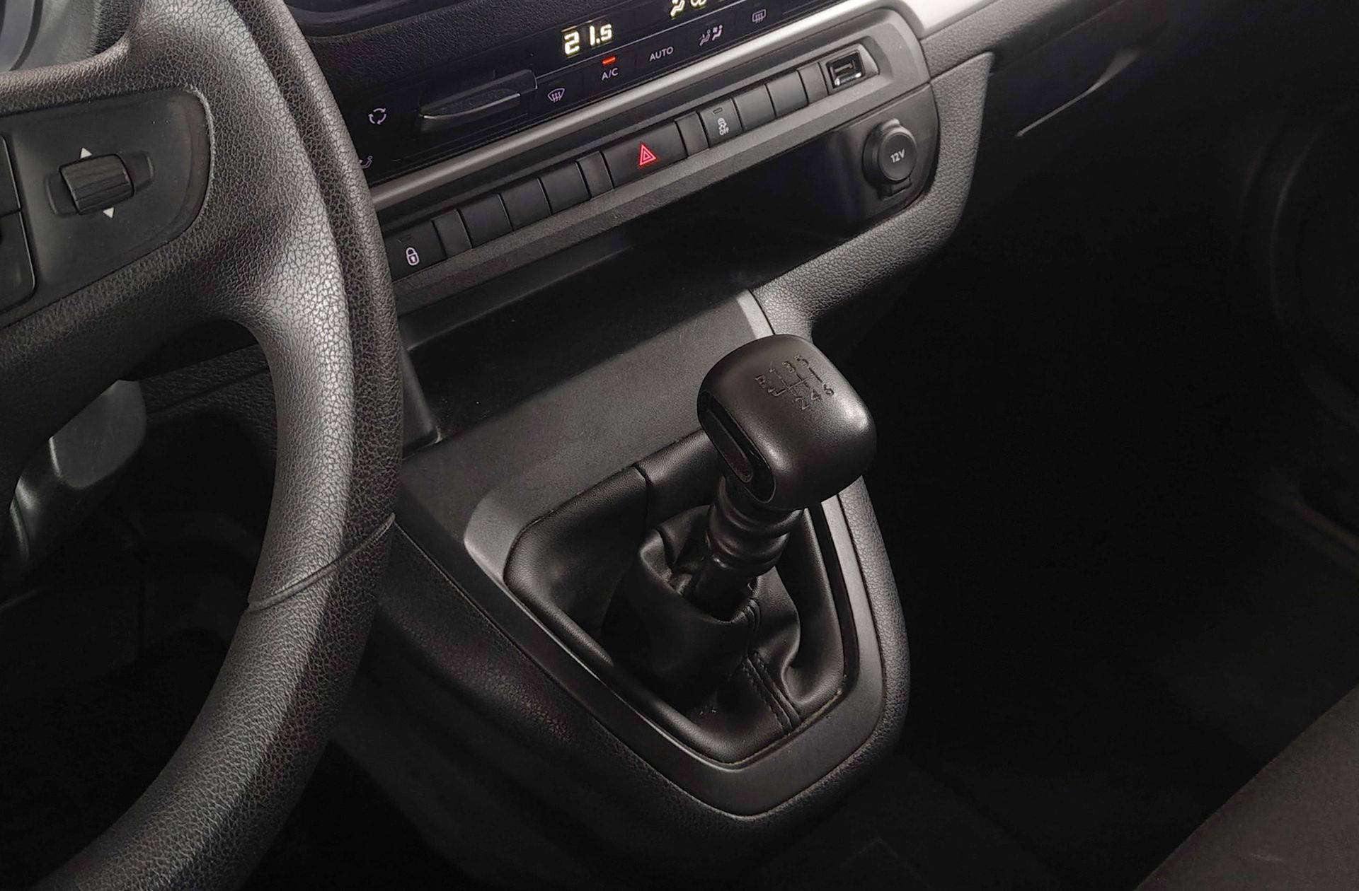 Peugeot Traveller 2.0 BlueHDi Business Standard 9 plazas - foto 5