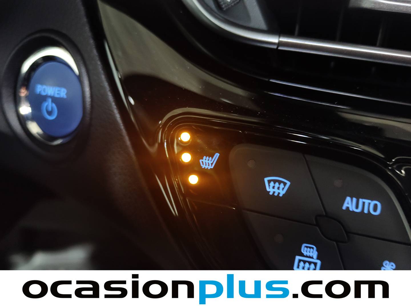 Extras y acabados del Toyota C-HR Toyota C-HR 1.8 125H Advance (122 CV)