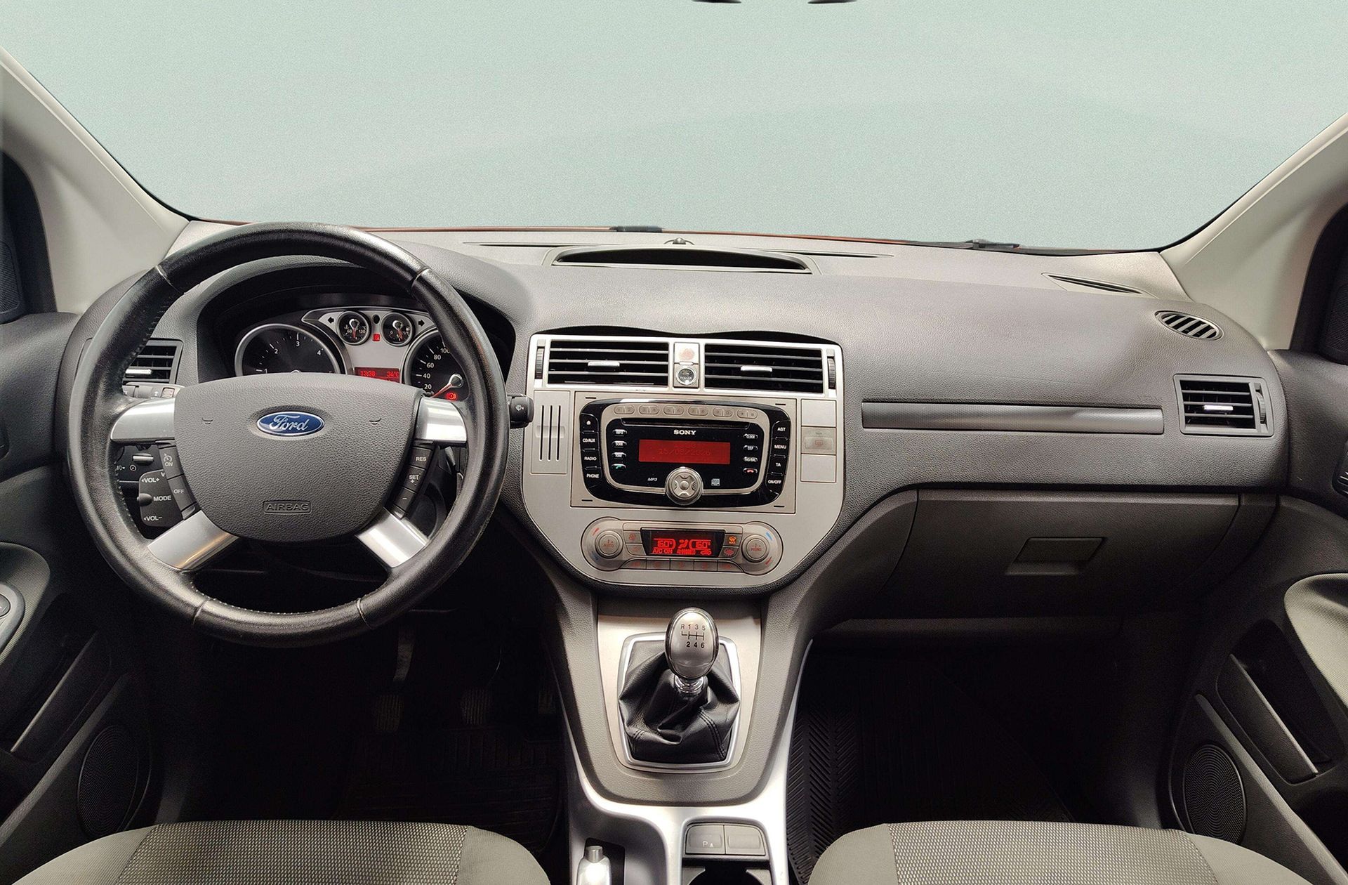Ford Kuga 2.0 TDCi Trend 4x2 - foto 6
