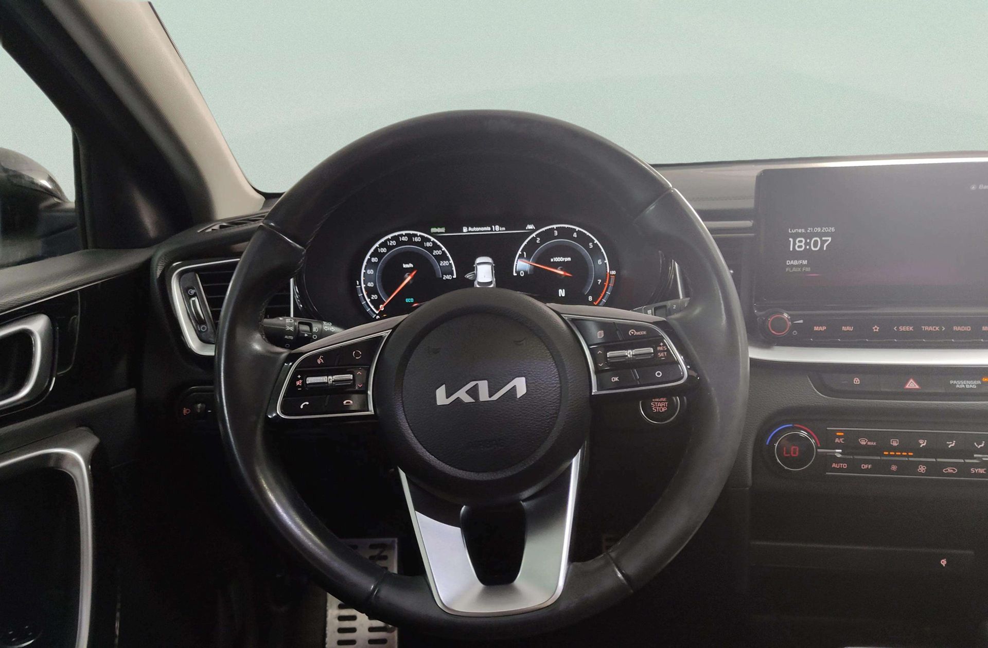 Kia XCeed 1.5 MHEV iMT Emotion - foto 26