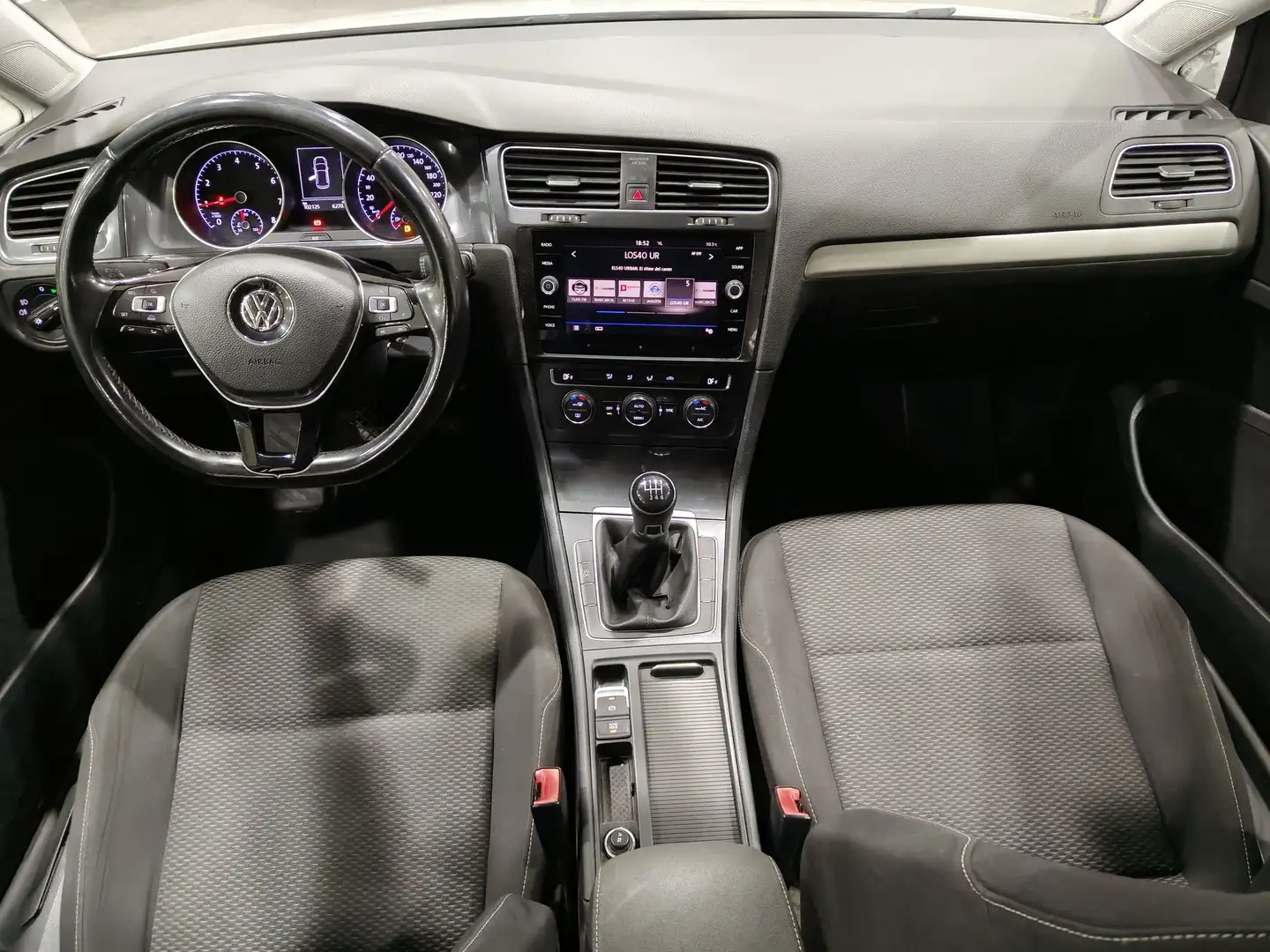 Foto Volkswagen Golf Volkswagen Golf Business 1.0 TSI (110 CV)