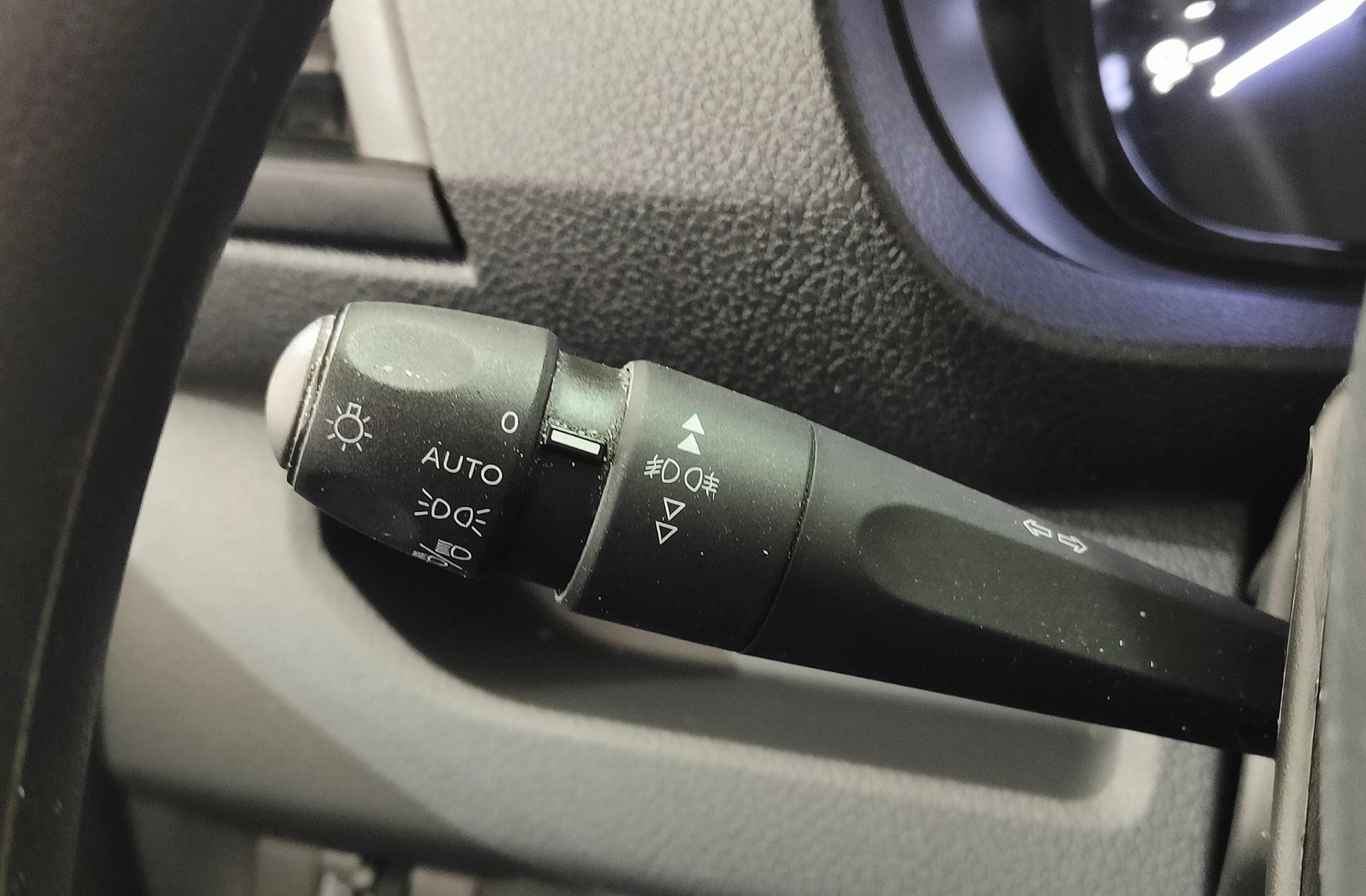 Peugeot Expert Furgon BlueHDi 120 Premium - foto 24