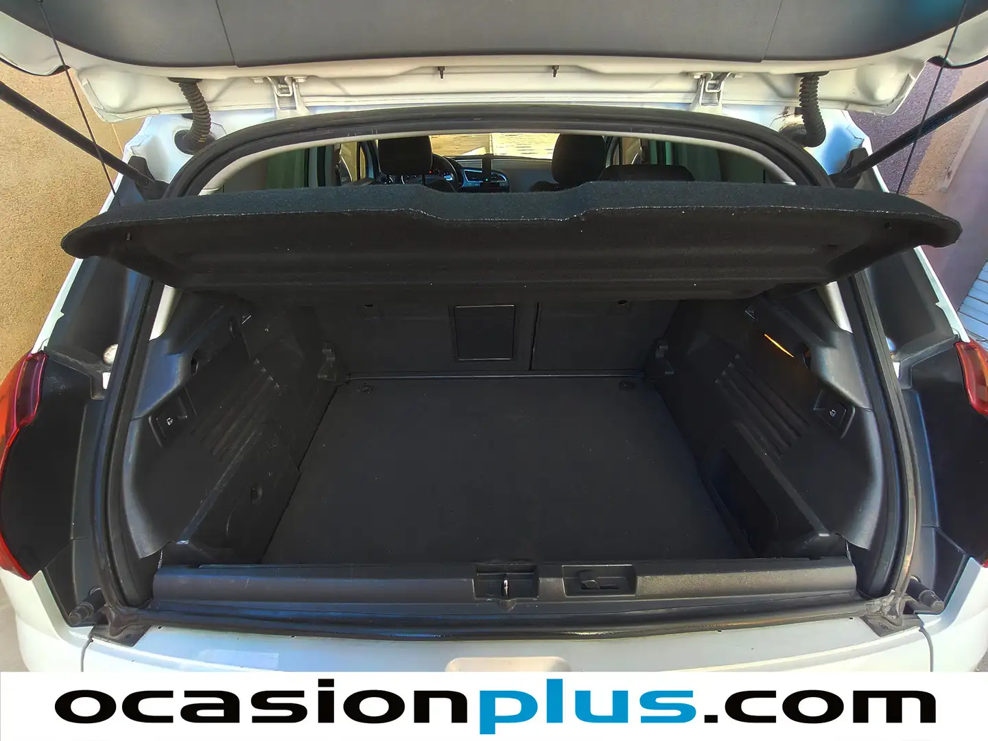 Foto Peugeot 3008 Peugeot 3008 1.2 PureTech Style S&S (130 CV)