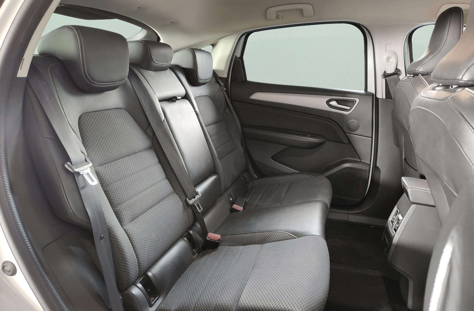 Renault Arkana Zen E-Tech Híbrido - foto 19