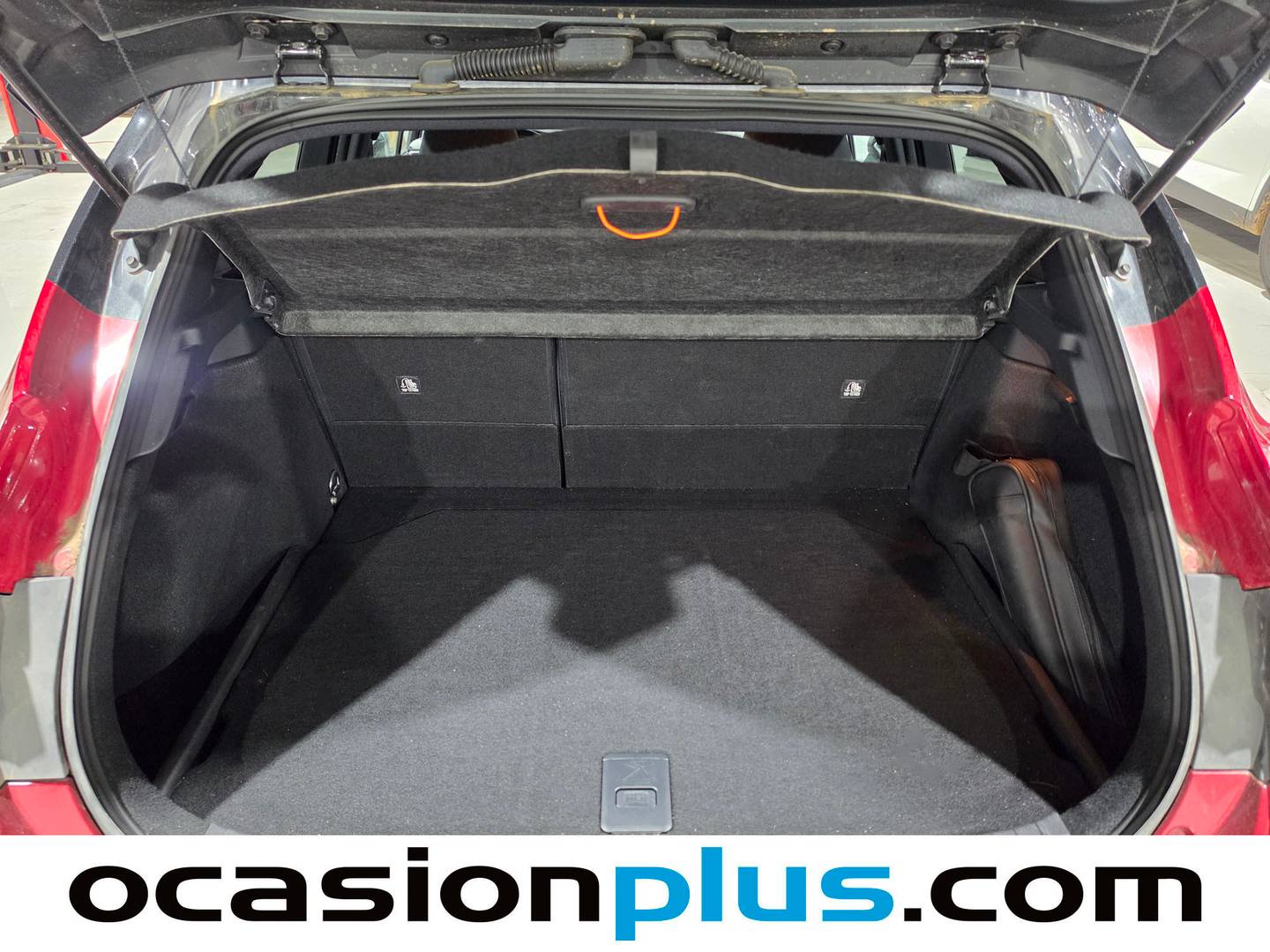 Fotos maletero Toyota Corolla Toyota Corolla 180H FEEL! E-CVT 132 kW (180 CV)