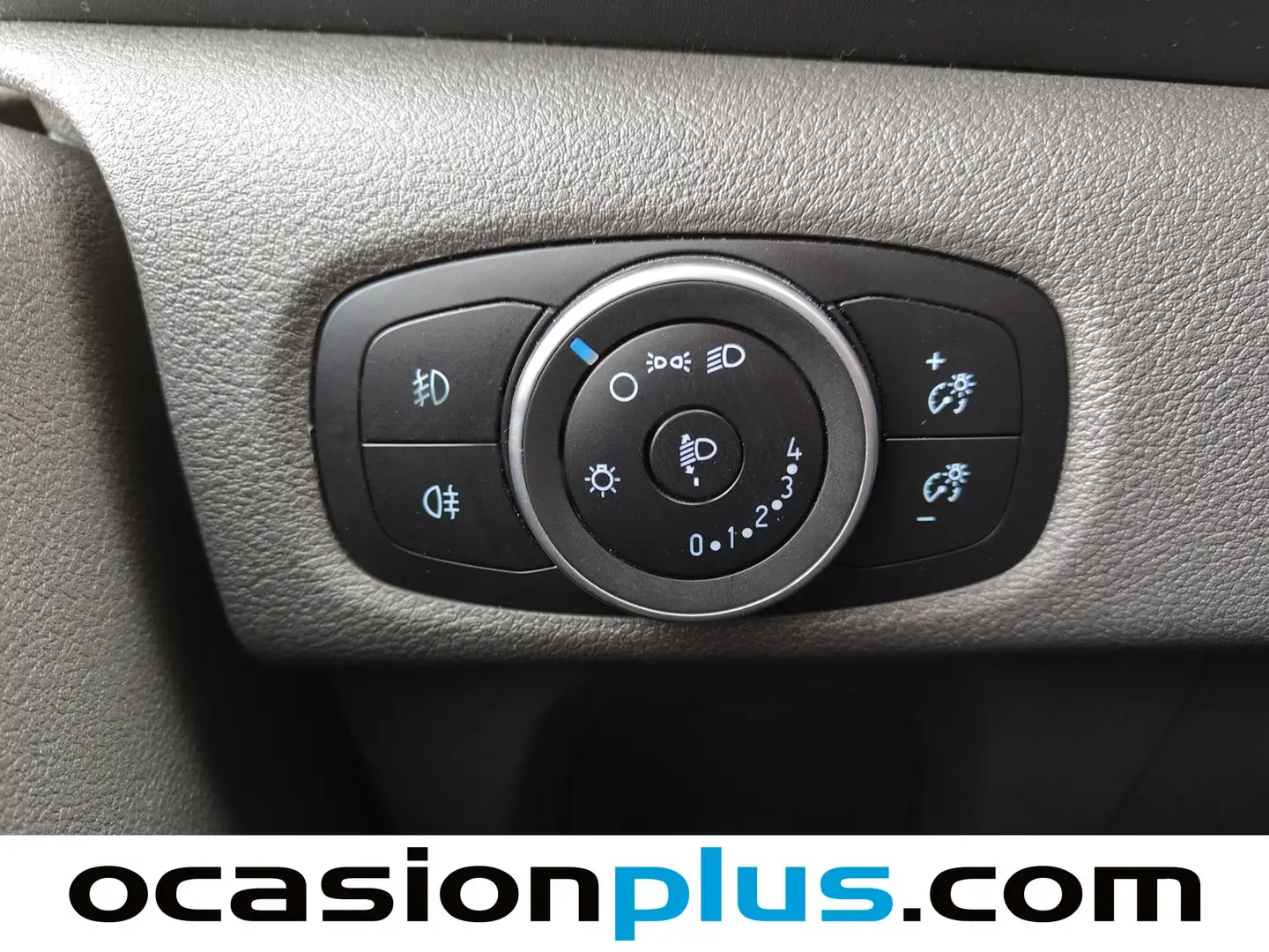 Foto Ford Transit Custom Ford Transit Custom Kombi 2.0 TDCI 320 L1 Trend (130 CV) 9 Plazas