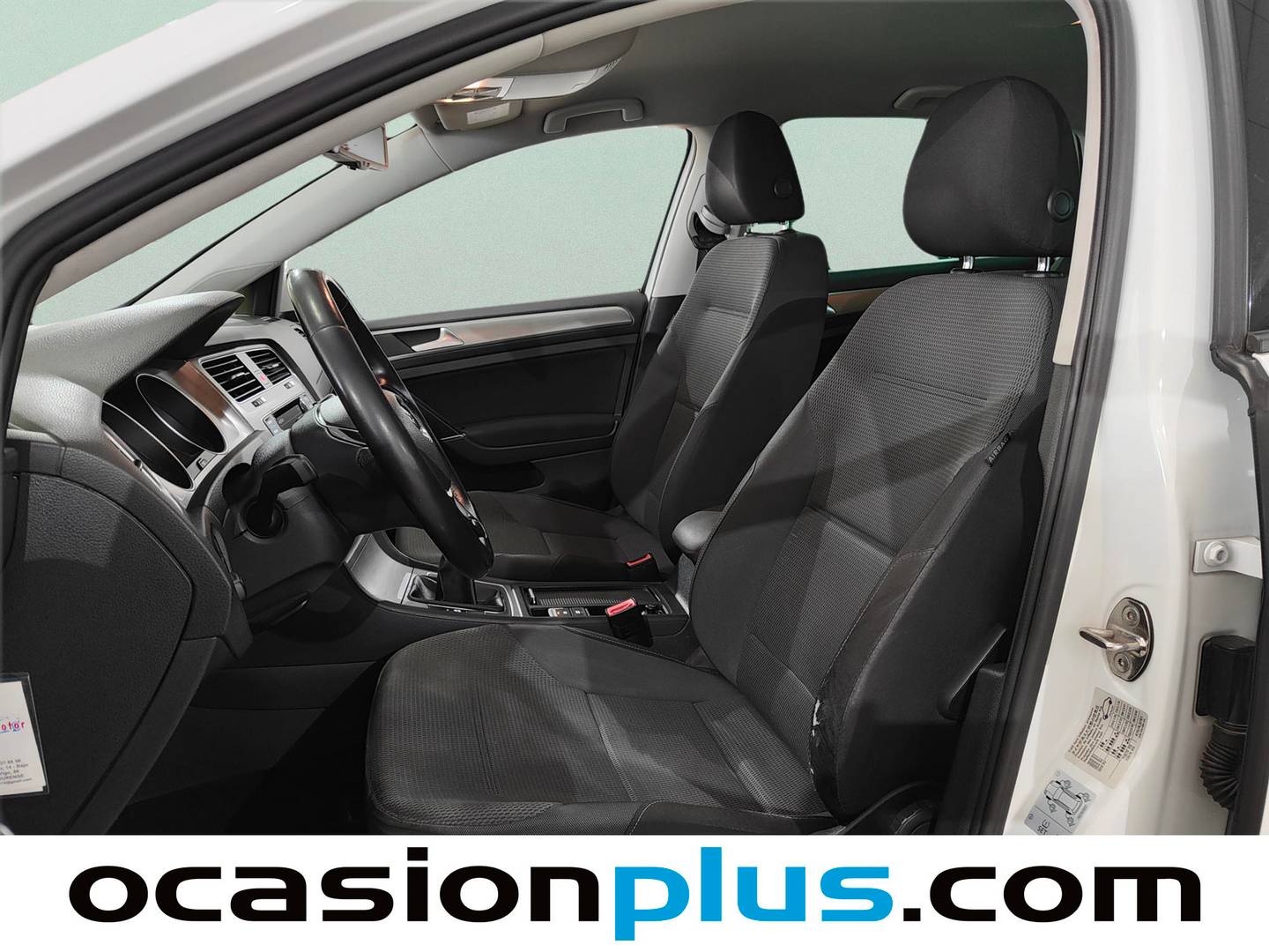 Foto asientos delanteros Volkswagen Golf Volkswagen Golf Advance 1.4 TSI BMT (122 CV)