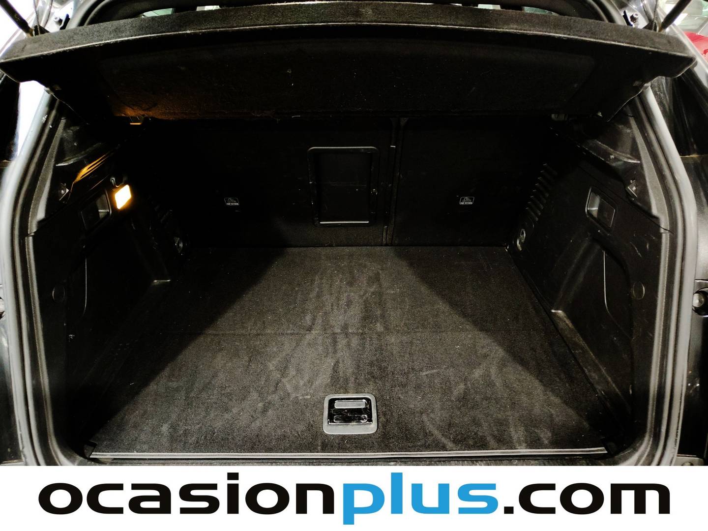 Foto Peugeot 3008 Hybrid Peugeot 3008 Hybrid 300 Allure Pack e-EAT8  (300 CV)