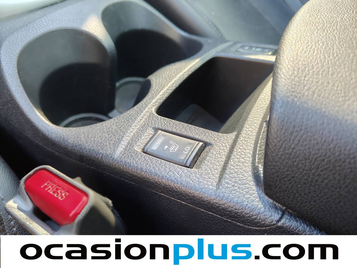 Equipamiento del Nissan QASHQAI Nissan Qashqai dCi 130 Tekna 4x2 17``  (130 CV)