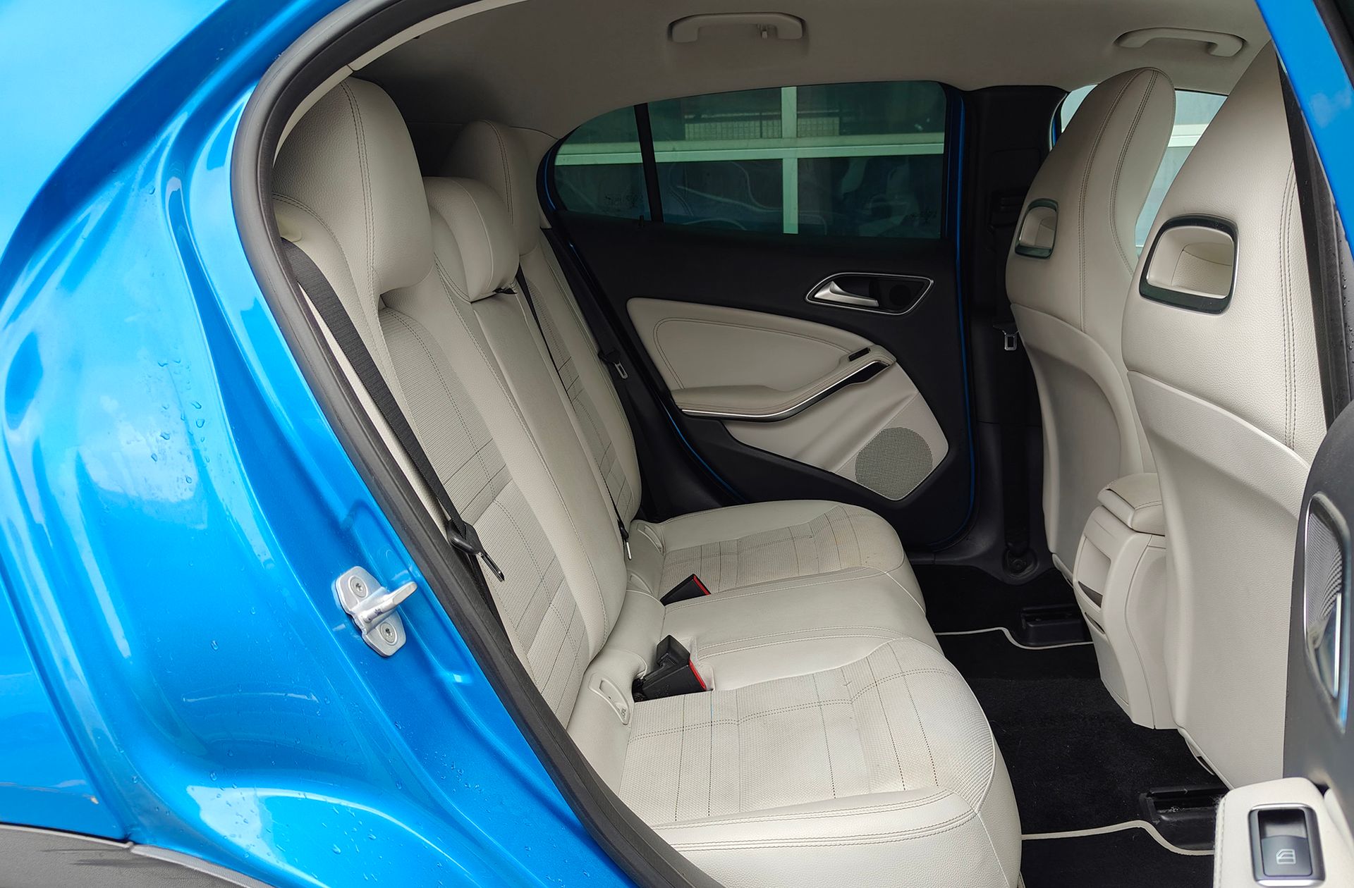 Mercedes-Benz GLA 200 CDI Urban - foto 17