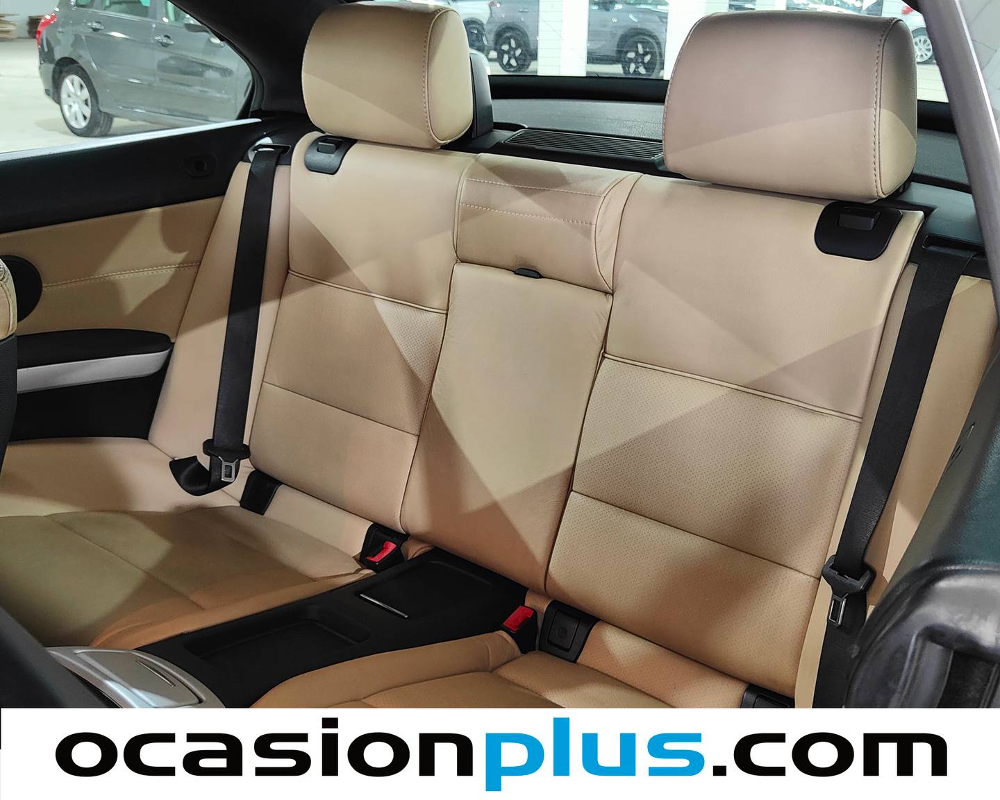 Foto asientos traseros BMW Serie 3 BMW Serie 3 320i Cabrio (170 CV)