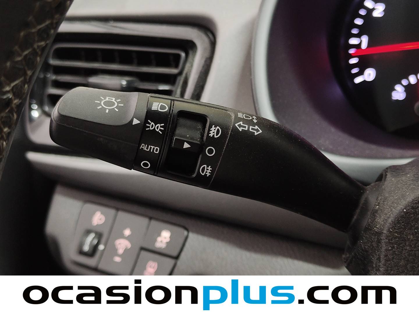 Acabados KIA Rio KIA Rio 1.2 CVVT Drive (84 CV)