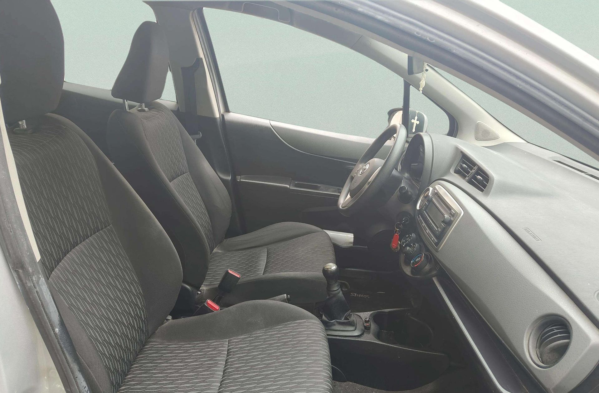 Toyota Yaris 70 Active - foto 13