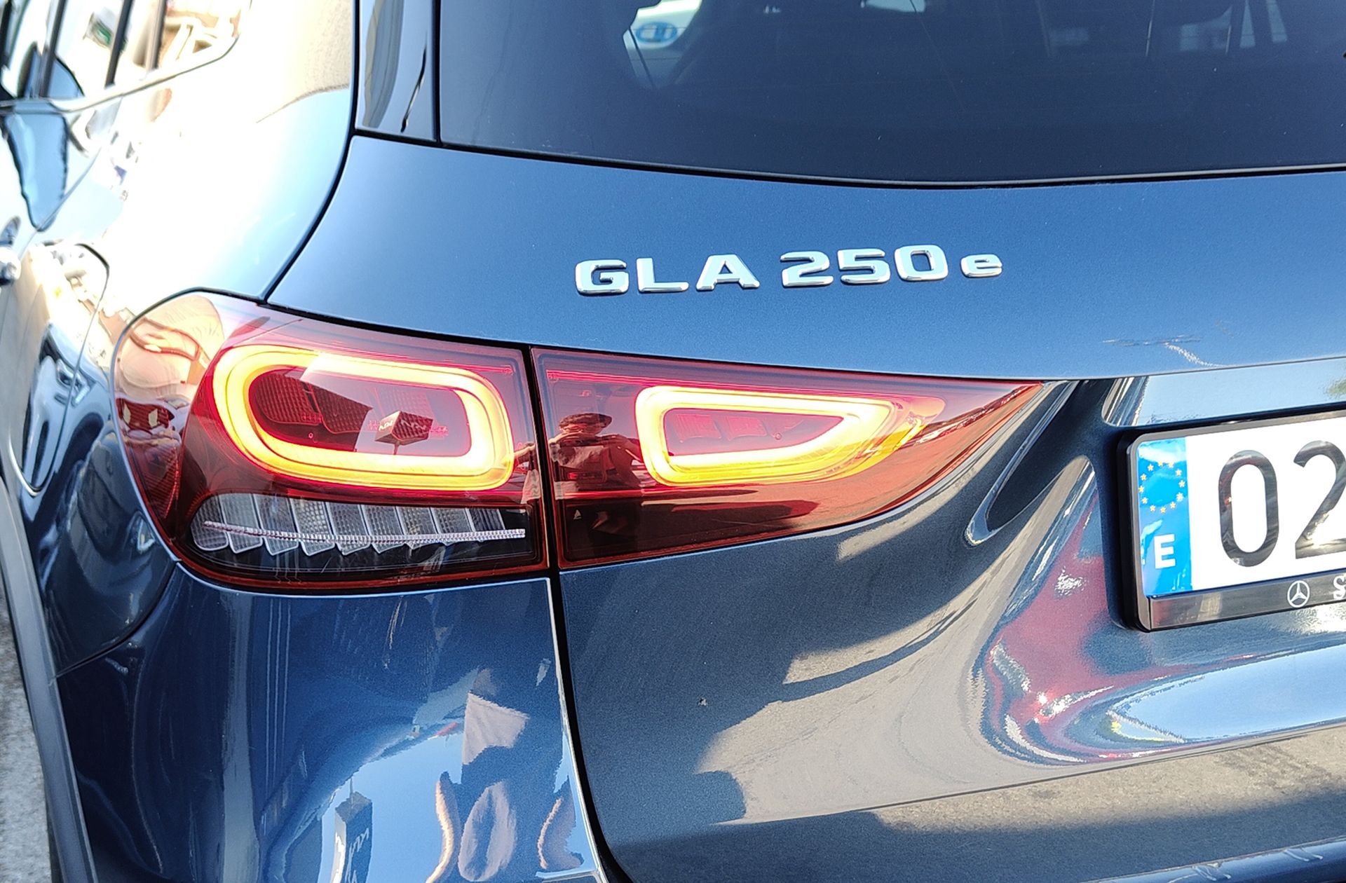Mercedes-Benz GLA 250 e Pack AMG - foto 24