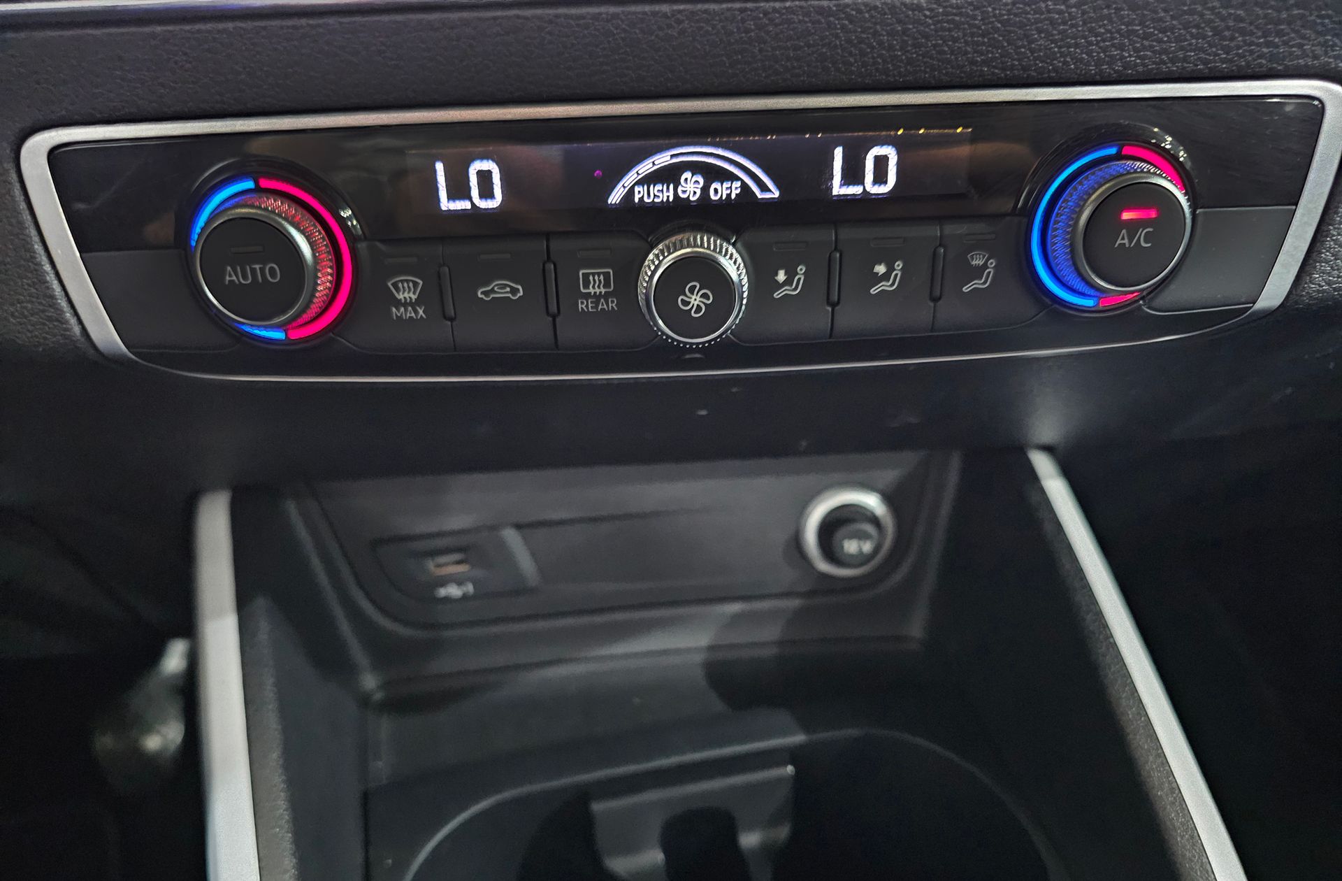 Audi Q2 design 30 TFSI - foto 31
